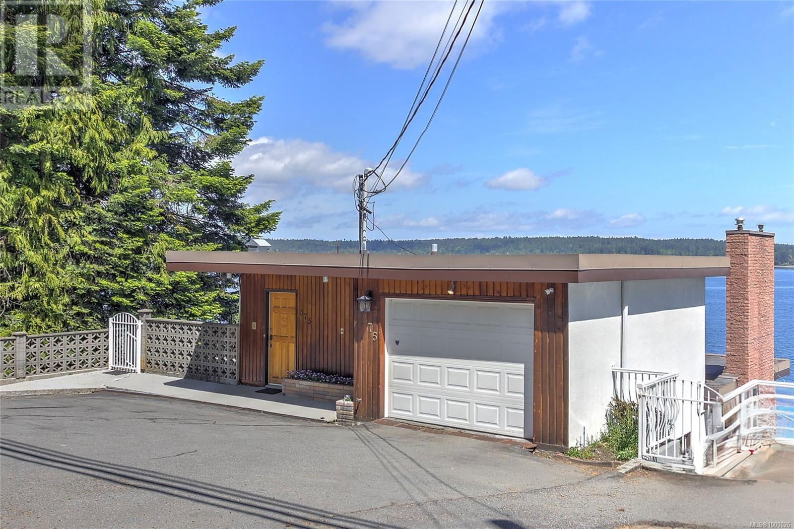 375/377 CHEMAINUS ROAD Image 17
