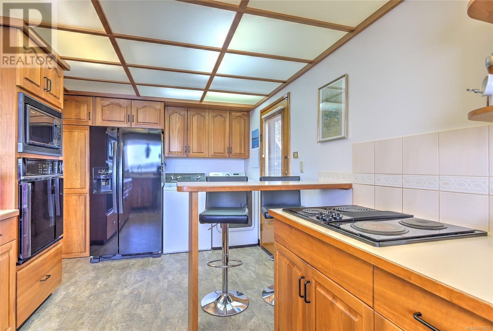 375/377 CHEMAINUS ROAD Image 30