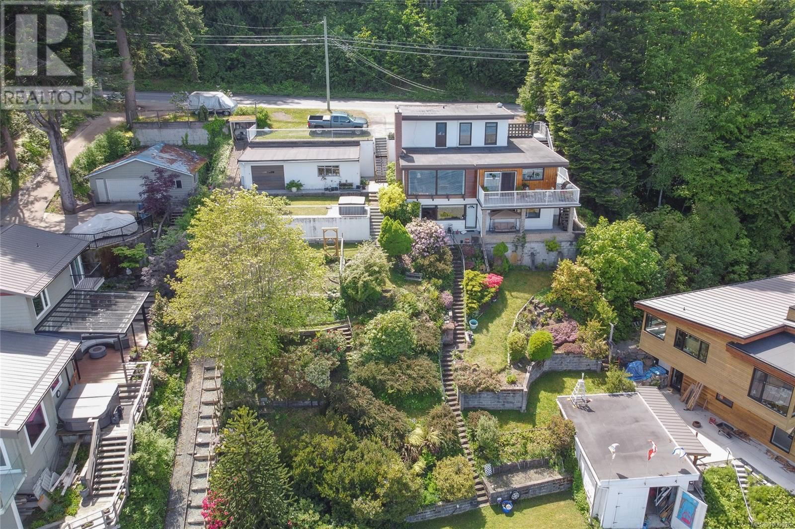 375/377 CHEMAINUS ROAD Image 4