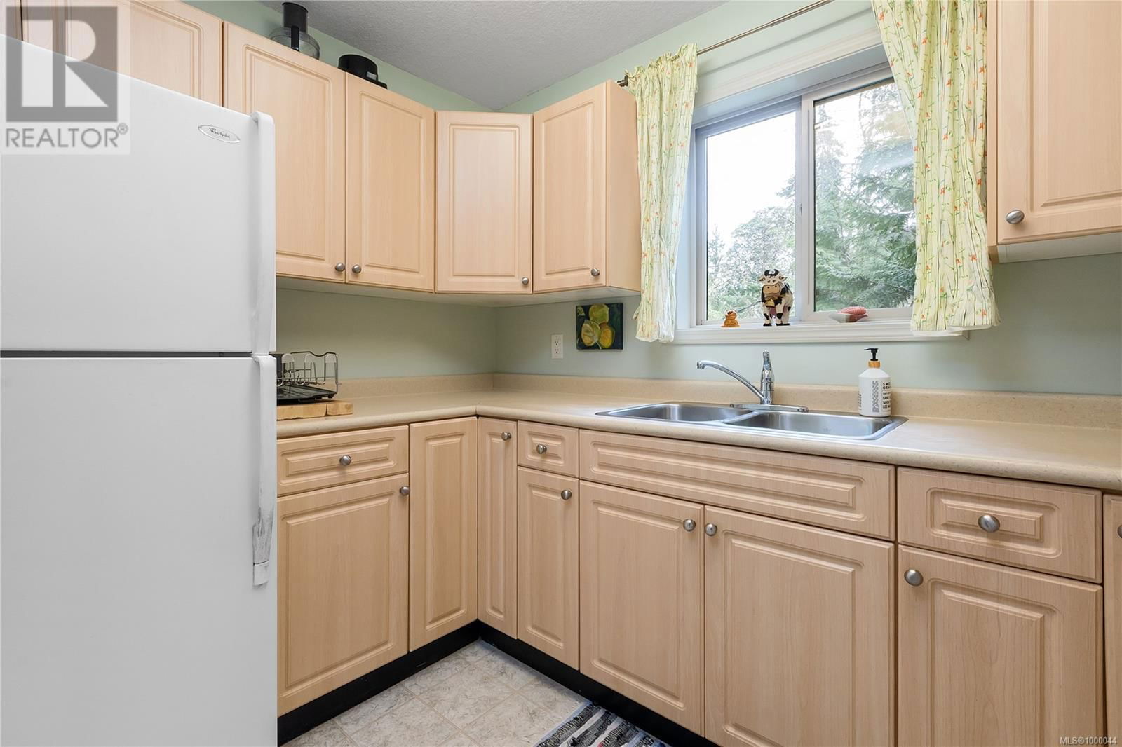 3122 DOLPHIN DRIVE Image 10