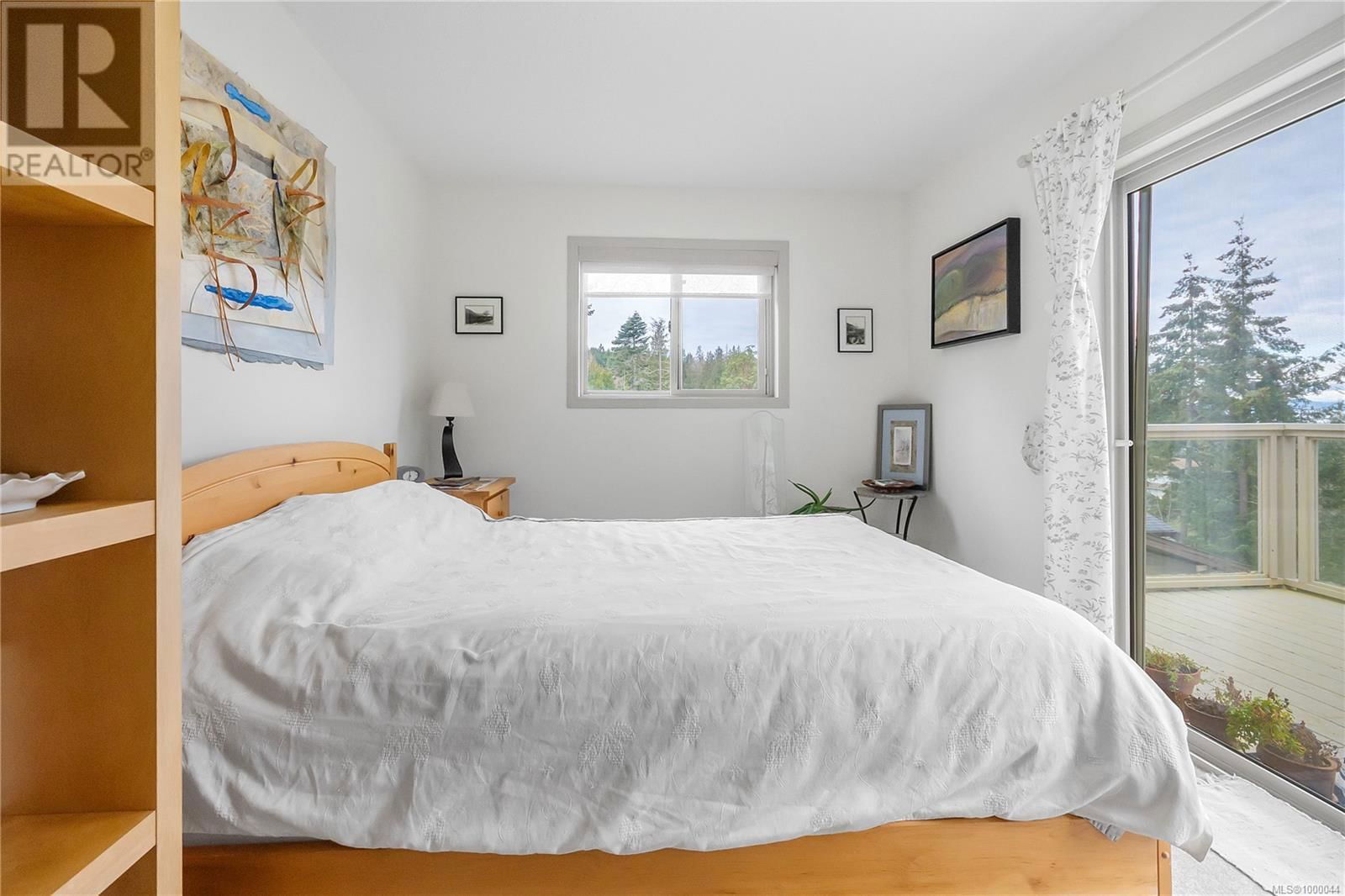 3122 DOLPHIN DRIVE Image 13