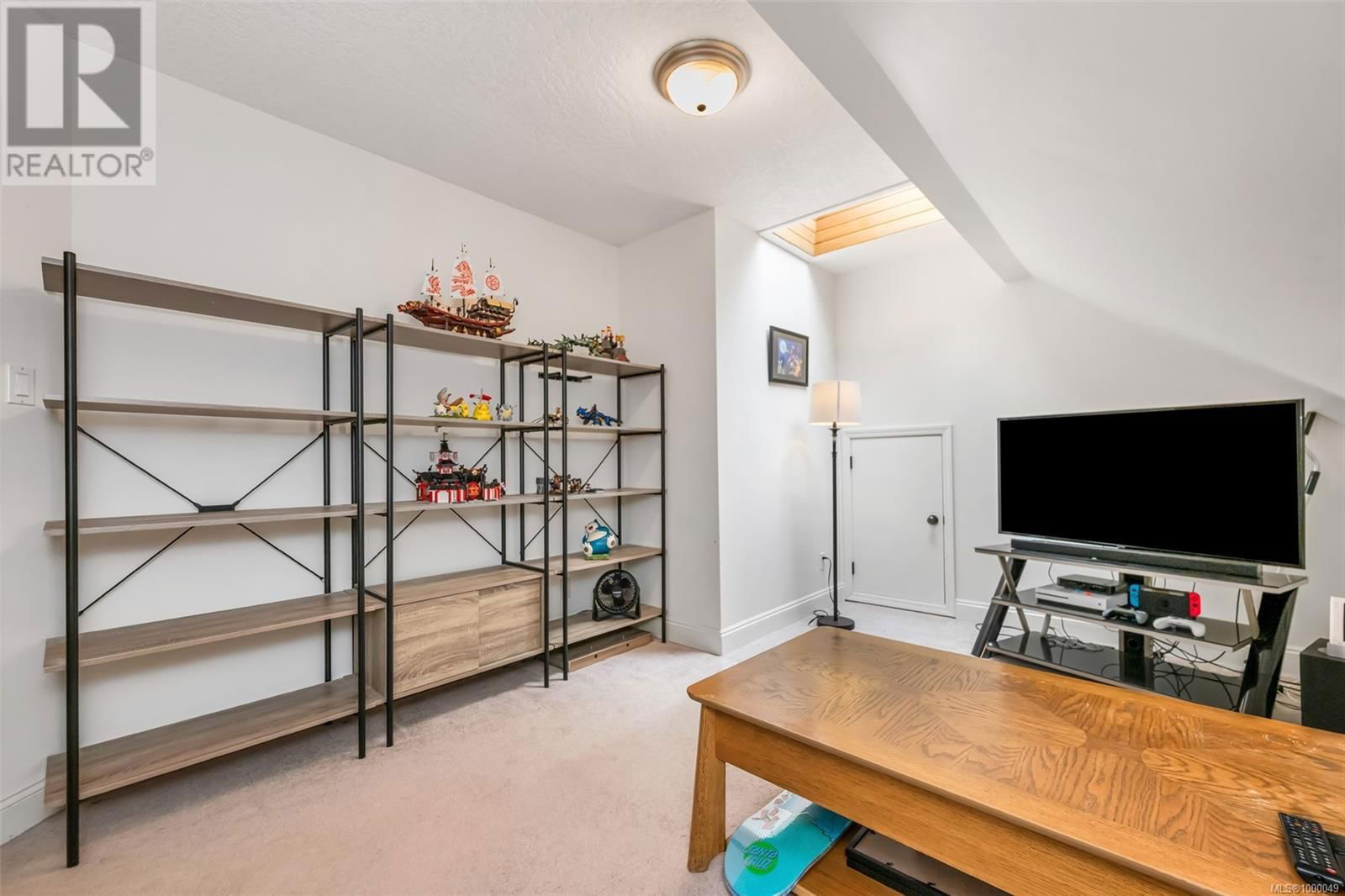 6251 THOMSON TERRACE Image 30