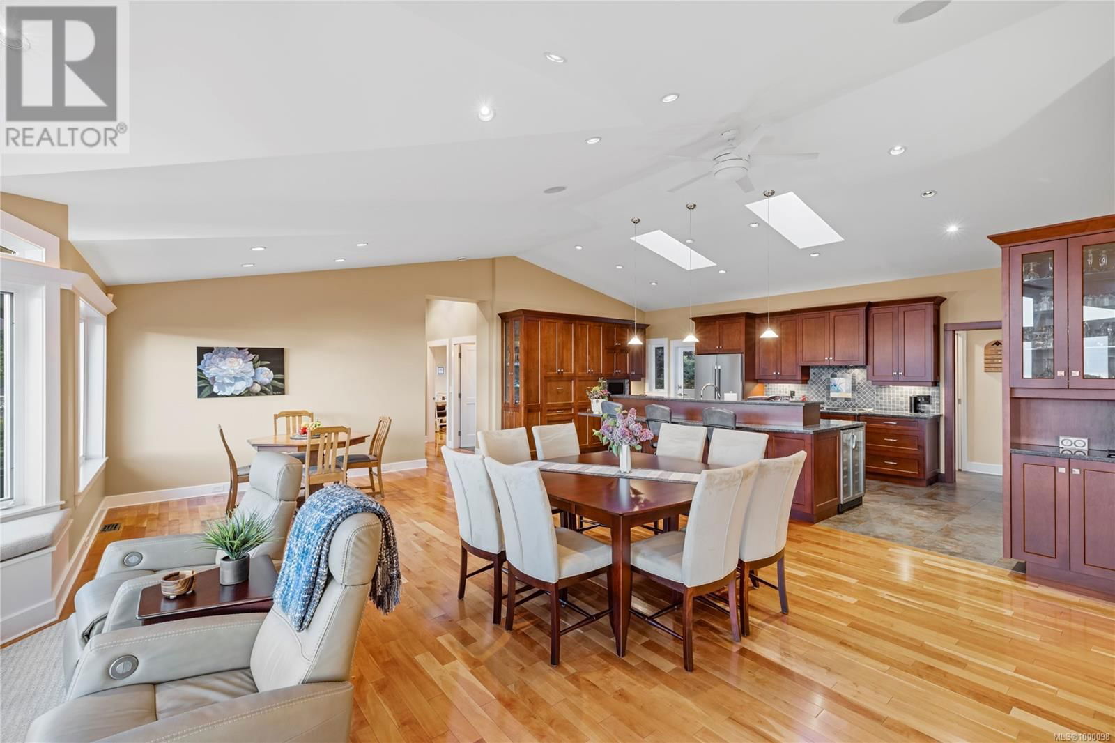 3505 CARMICHAEL ROAD Image 31