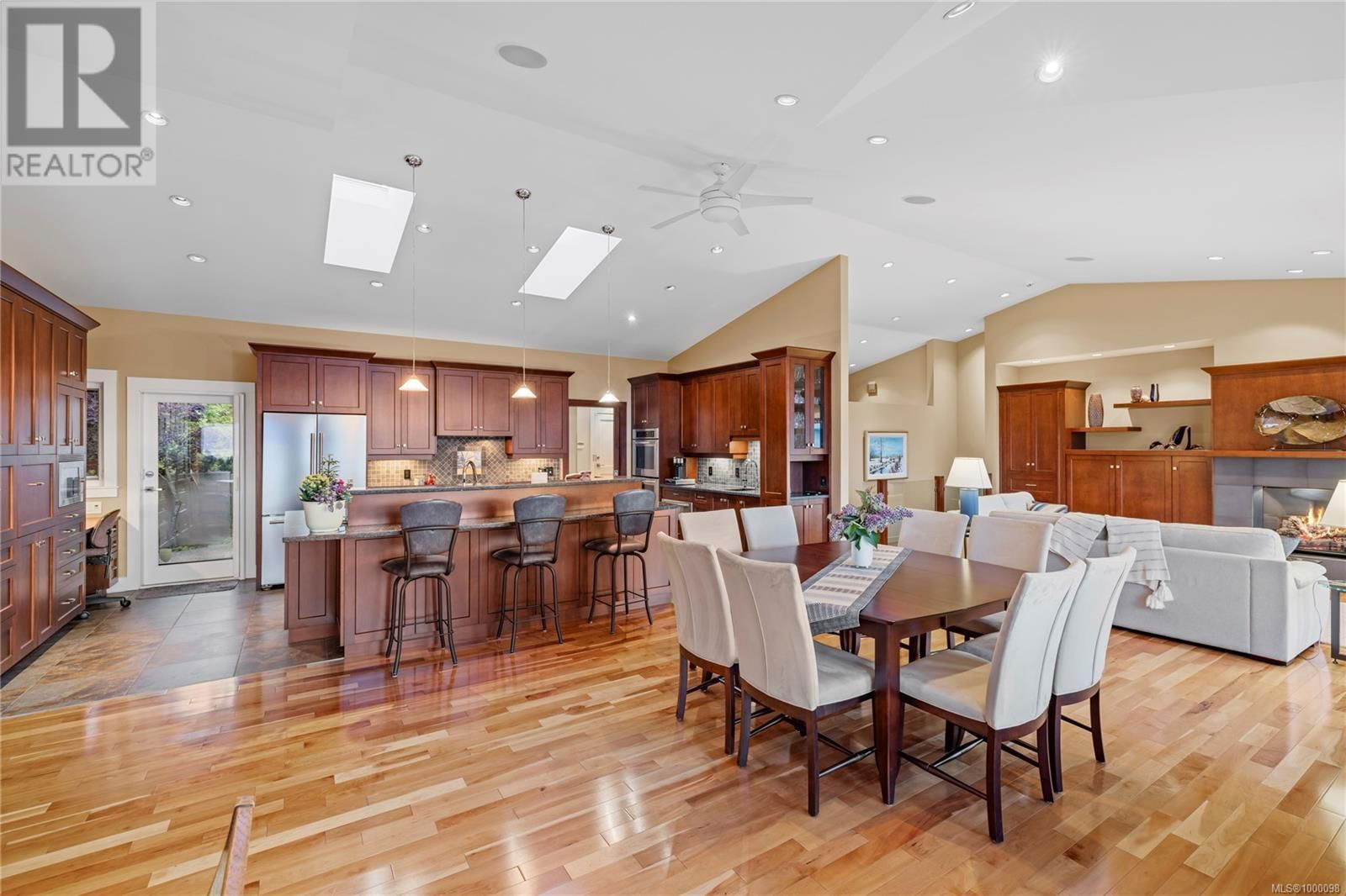 3505 CARMICHAEL ROAD Image 34