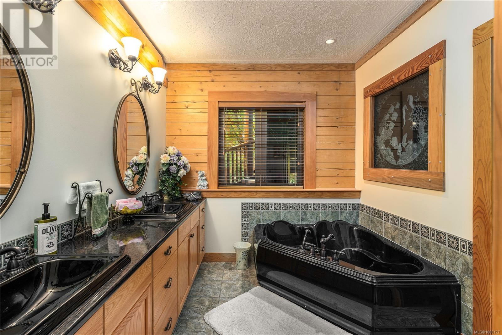 4828 JUDITHS RUN Image 40