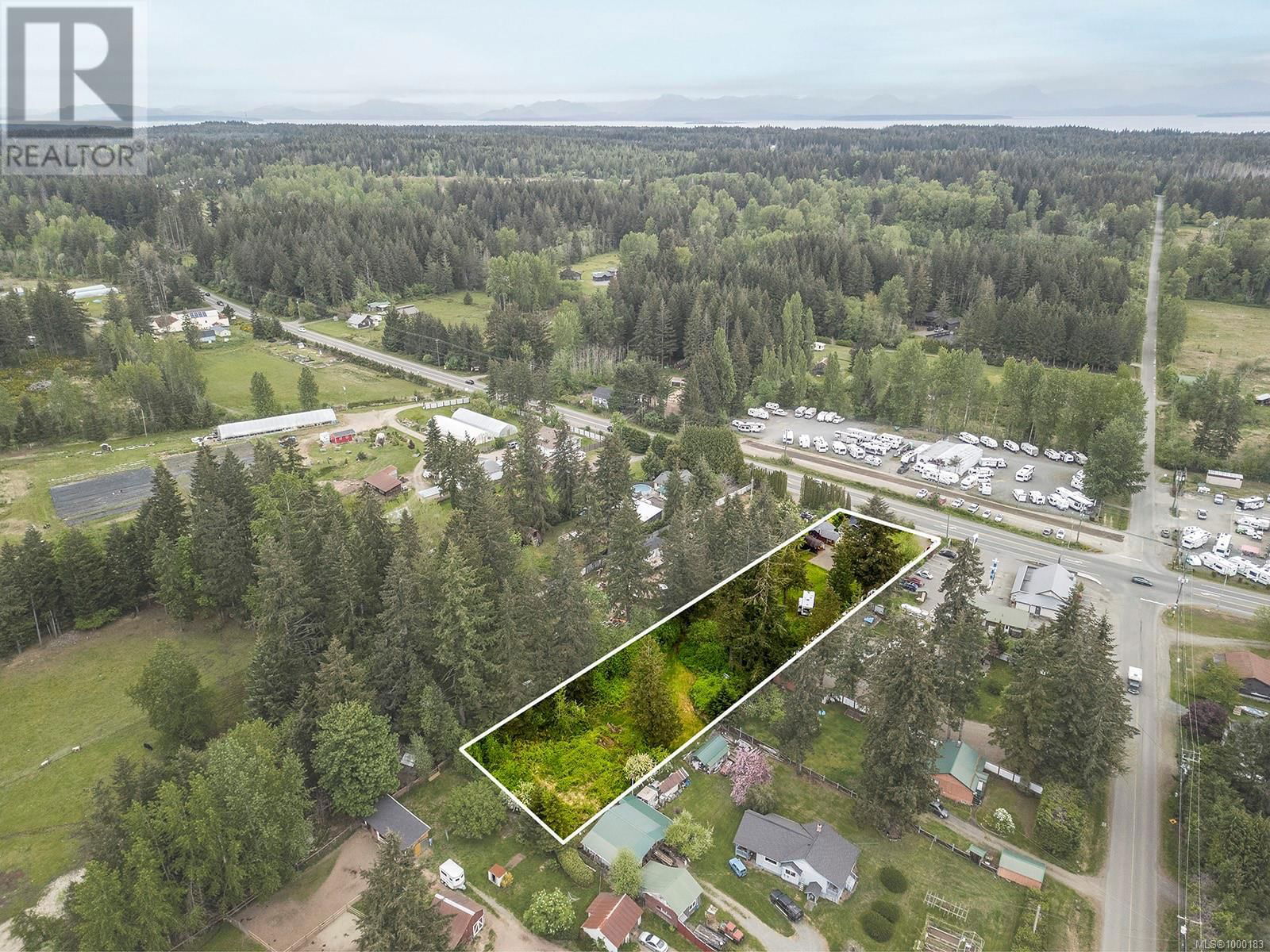6645 ISLAND HIGHWAY NORTH Image 6