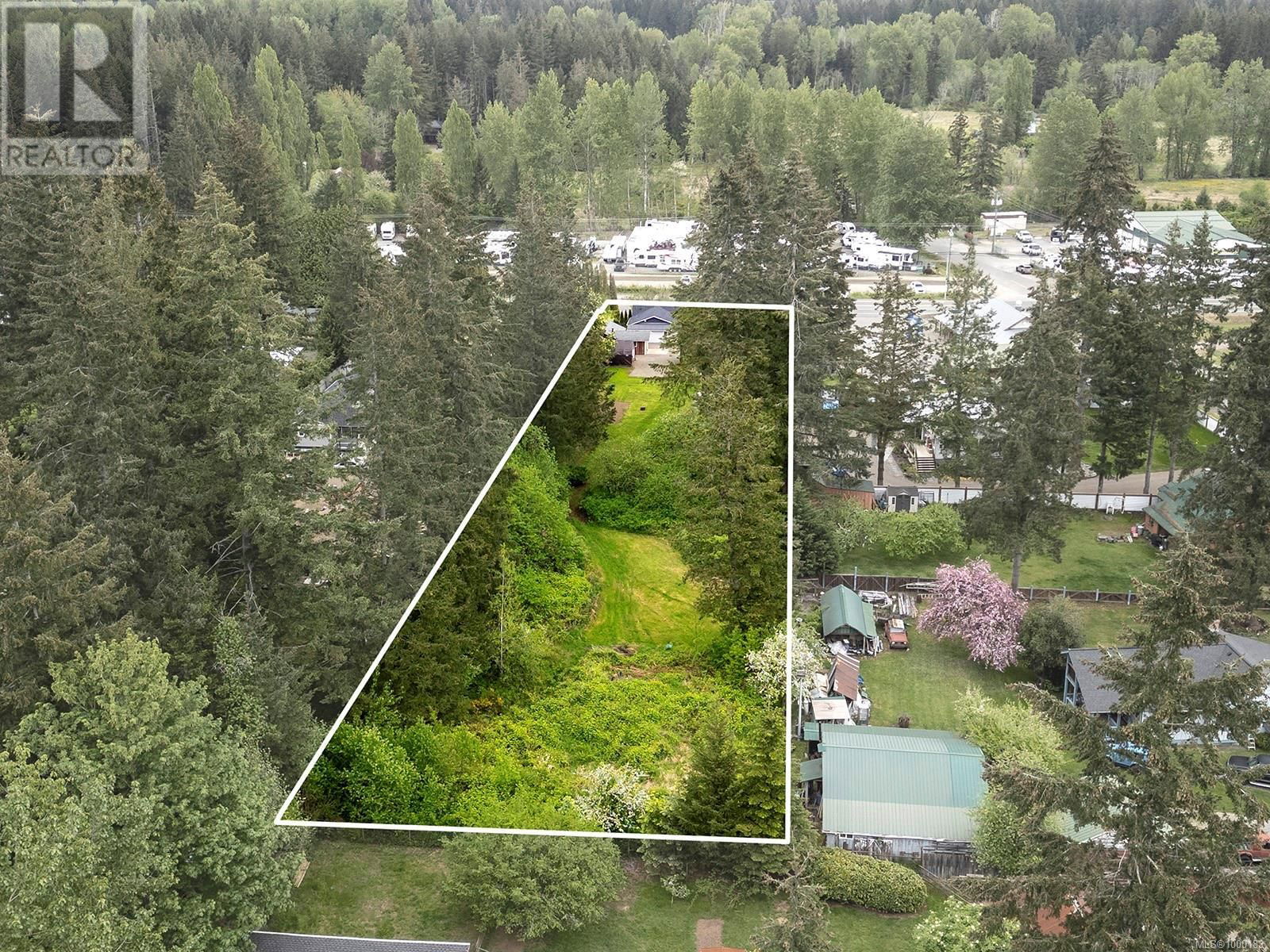 6645 ISLAND HIGHWAY NORTH Image 8