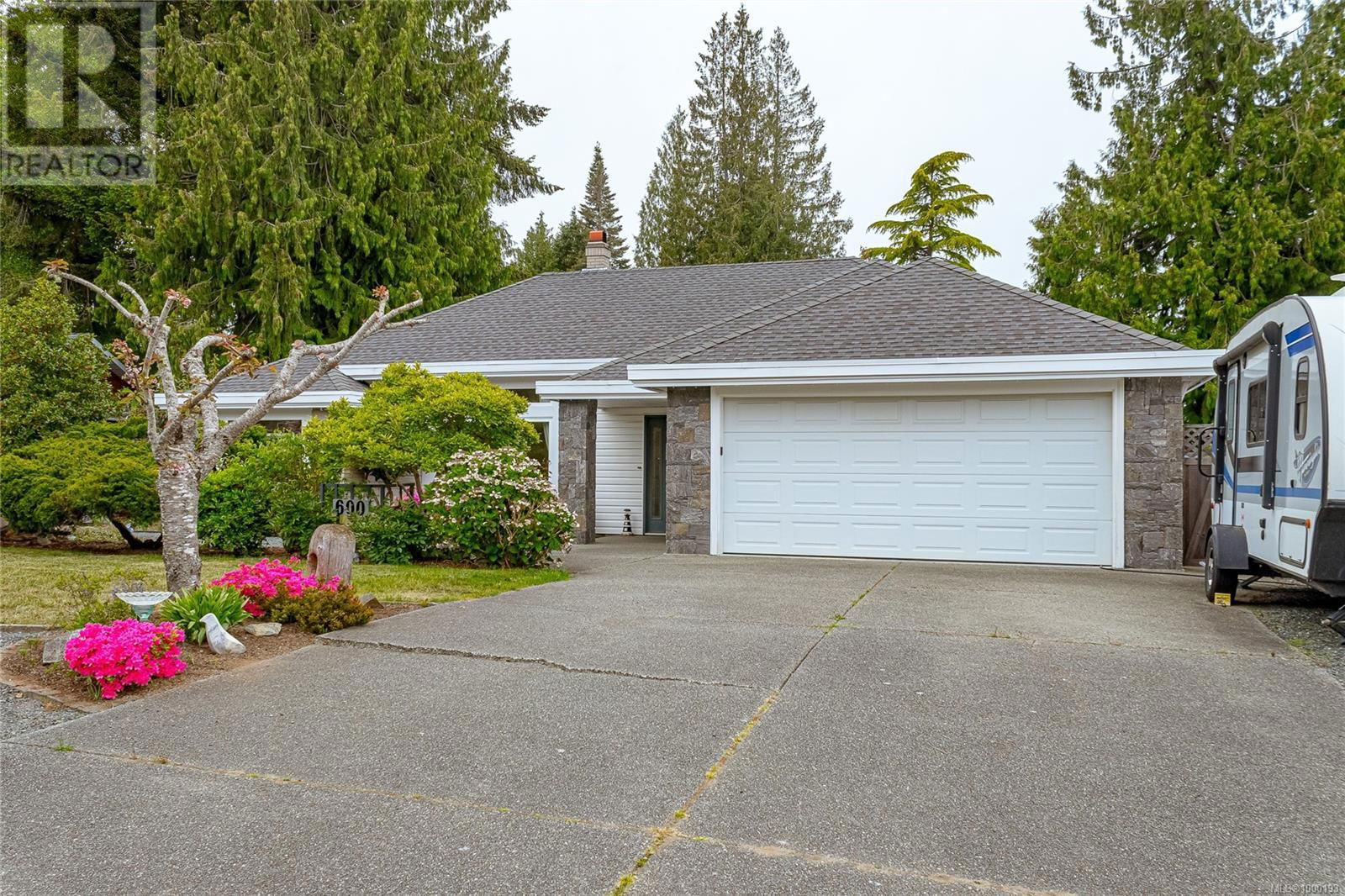 600 NASSAU CRESCENT Image 1
