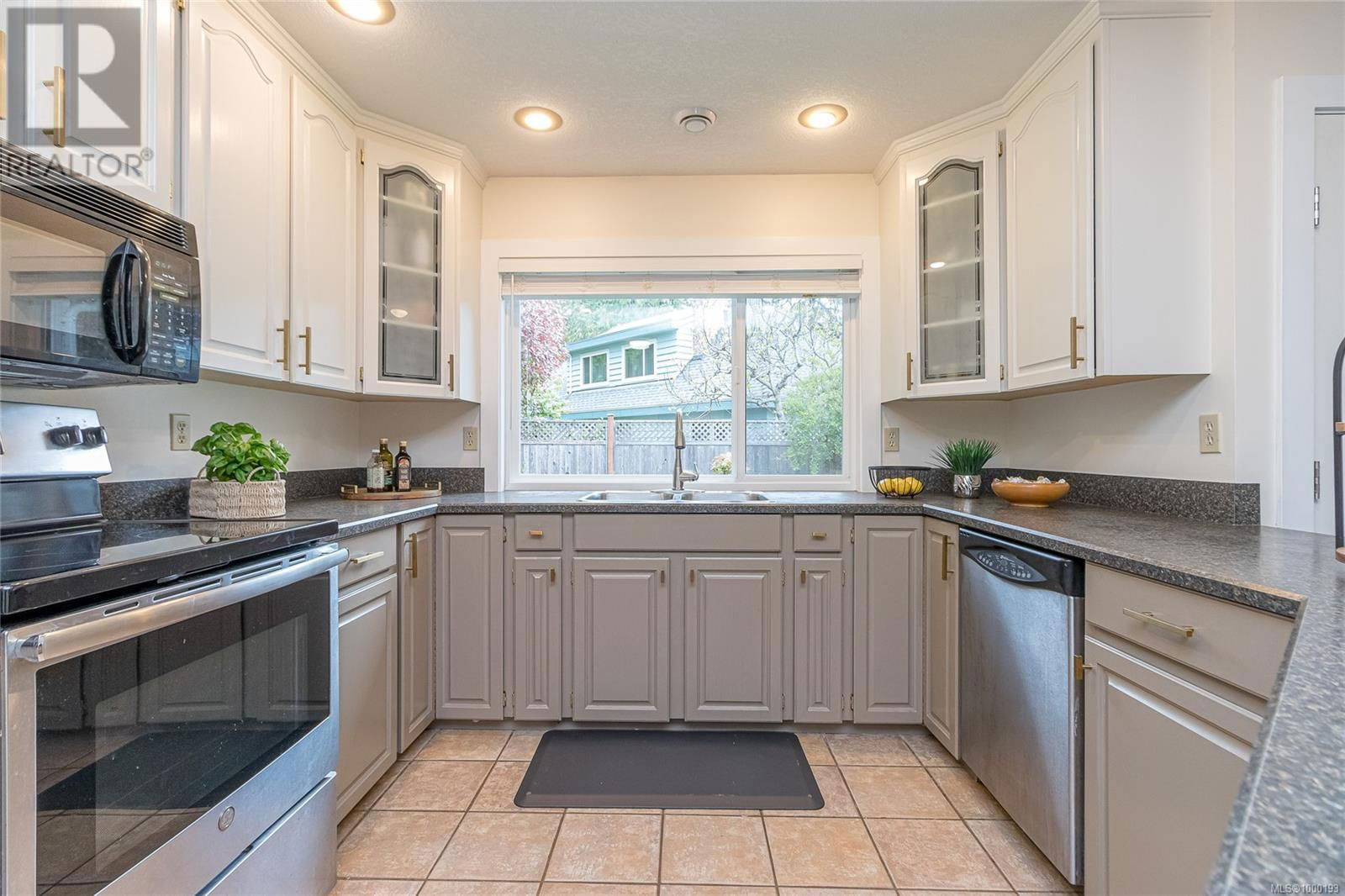 600 NASSAU CRESCENT Image 13