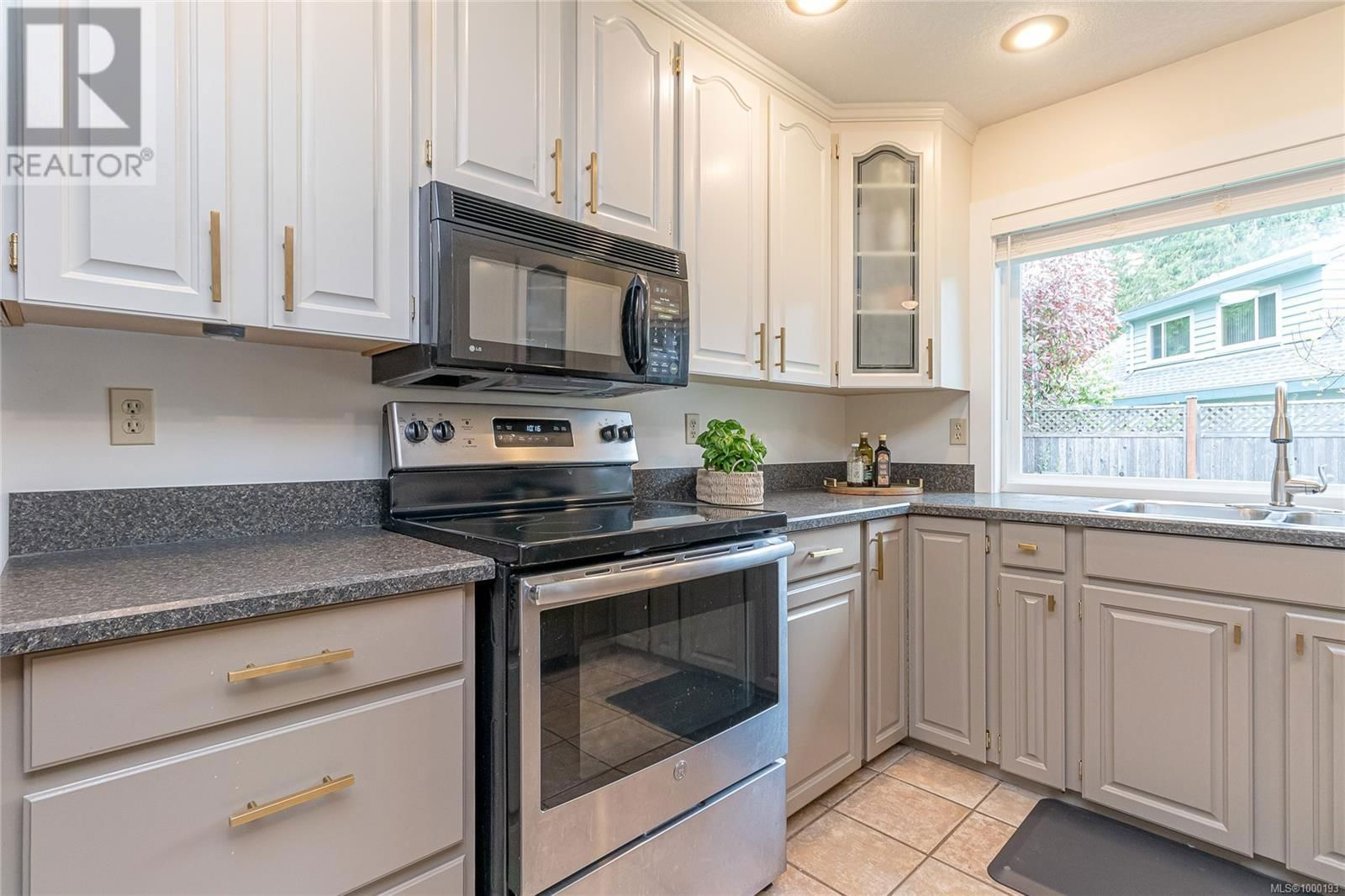 600 NASSAU CRESCENT Image 15