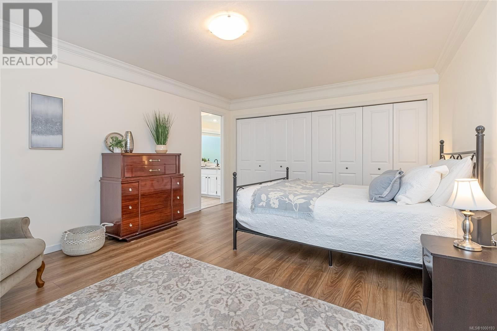 600 NASSAU CRESCENT Image 24