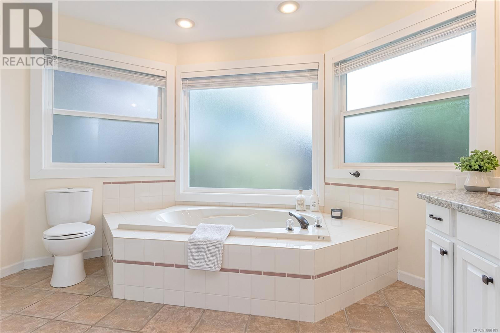 600 NASSAU CRESCENT Image 31