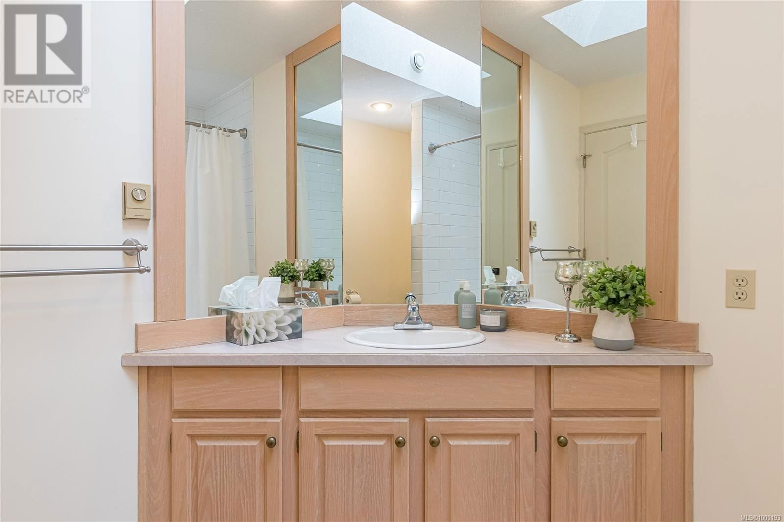 600 NASSAU CRESCENT Image 34