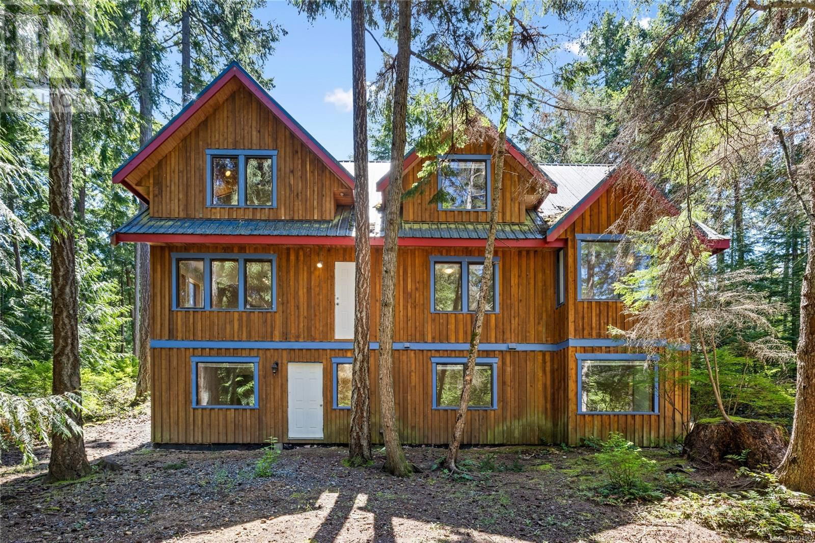 6054 ISLAND HIGHWAY WEST Image 33