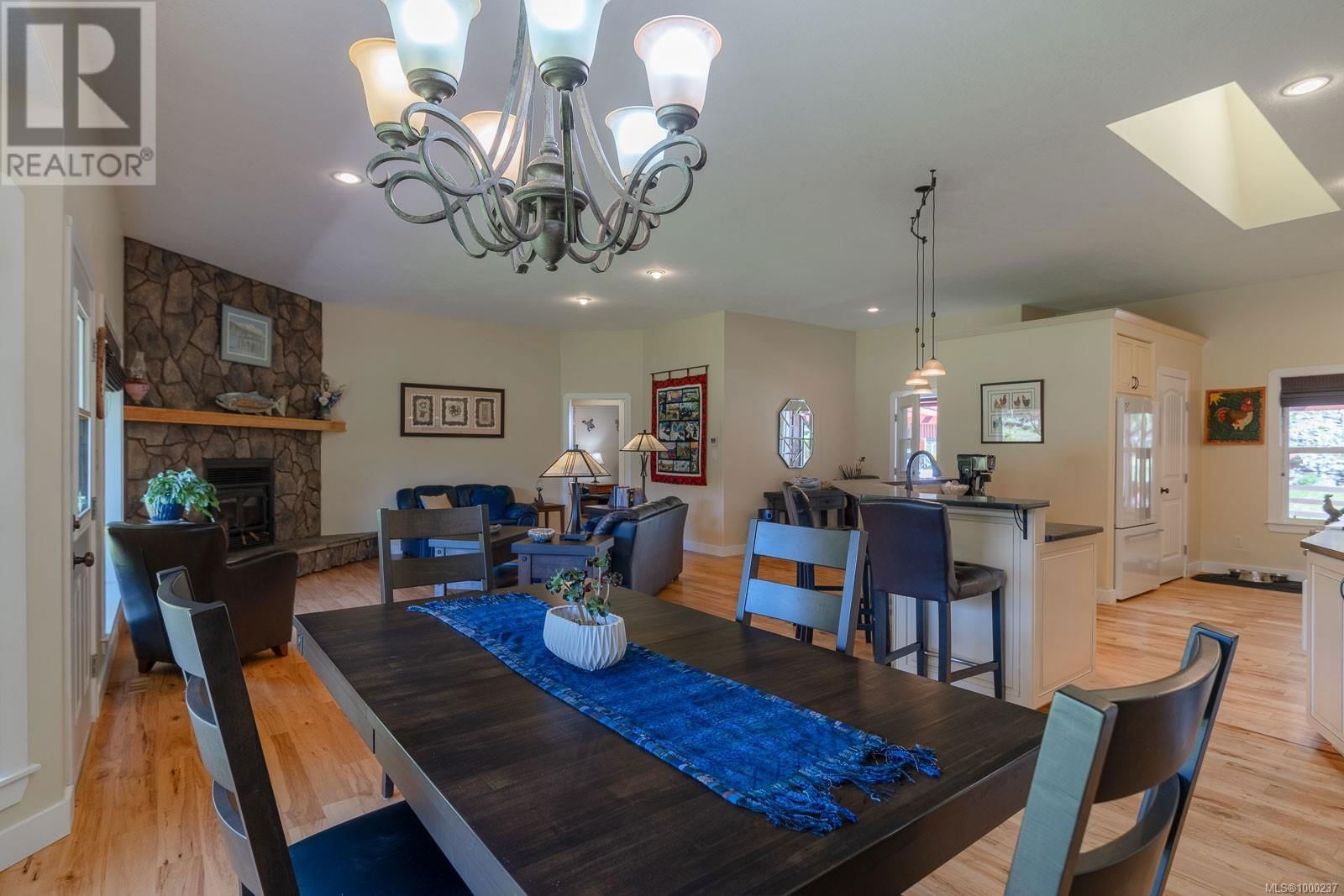 4426 COWICHAN LAKE ROAD Image 17