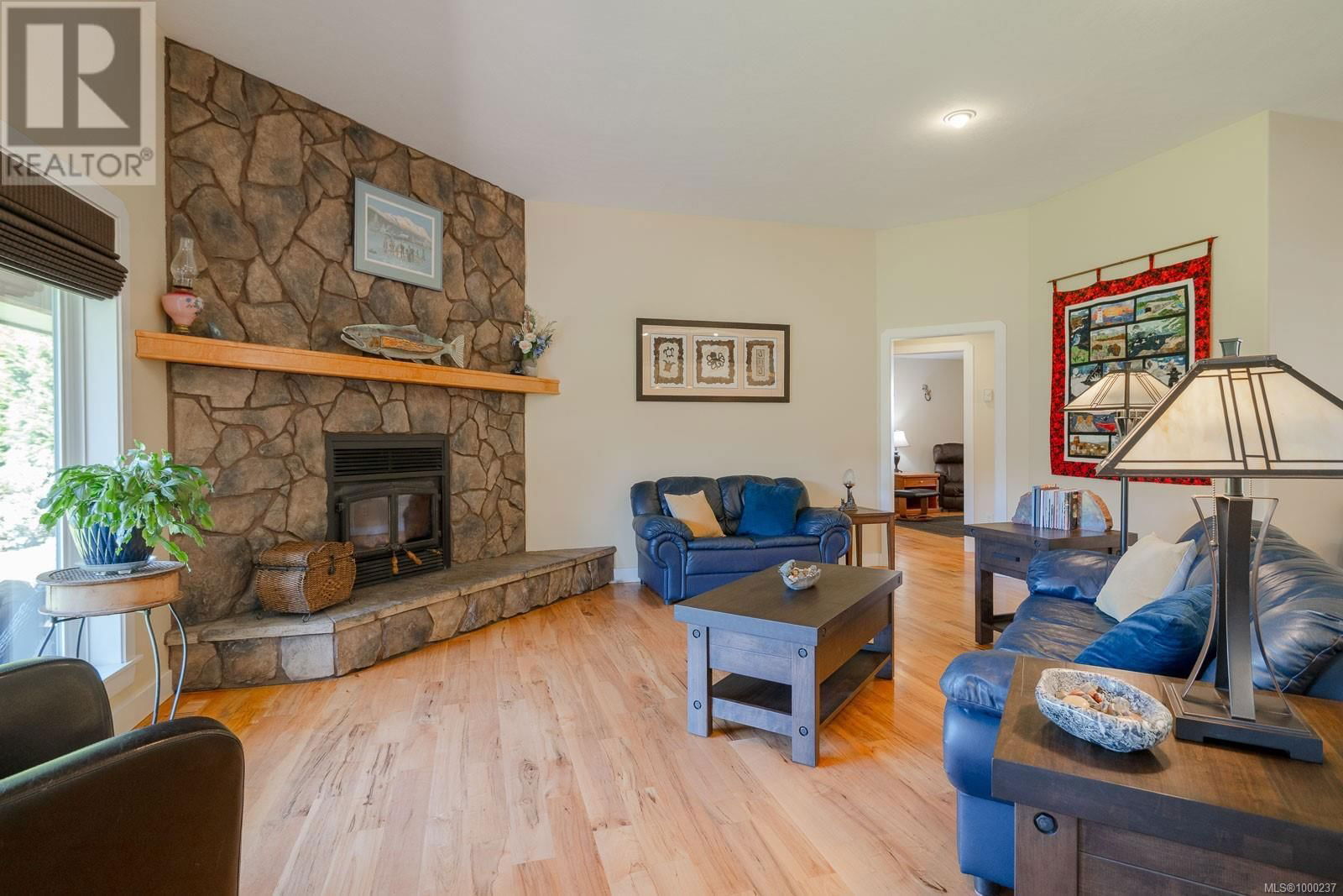 4426 COWICHAN LAKE ROAD Image 19