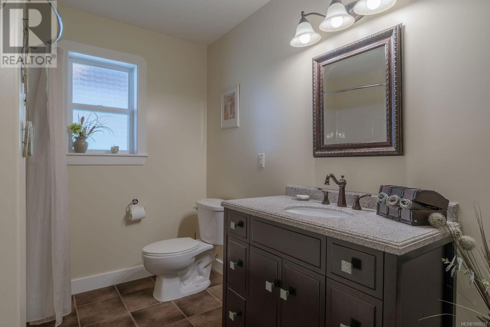 4426 COWICHAN LAKE ROAD Image 21