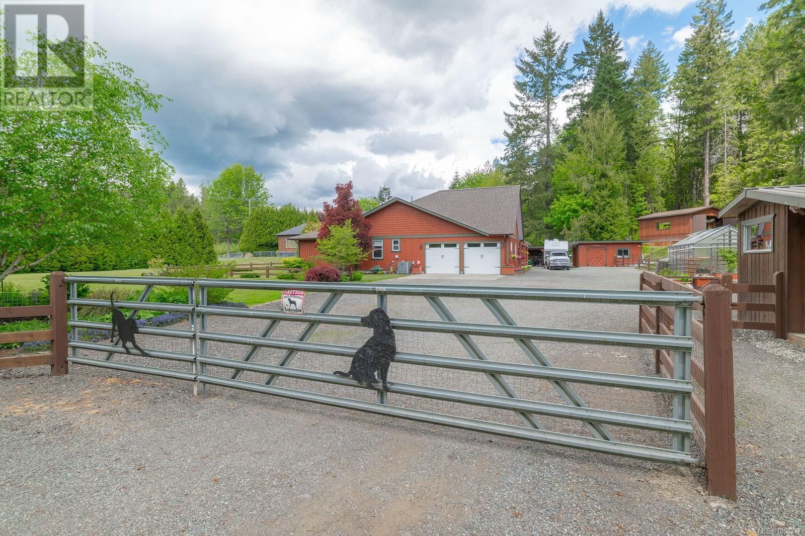 4426 COWICHAN LAKE ROAD Image 34