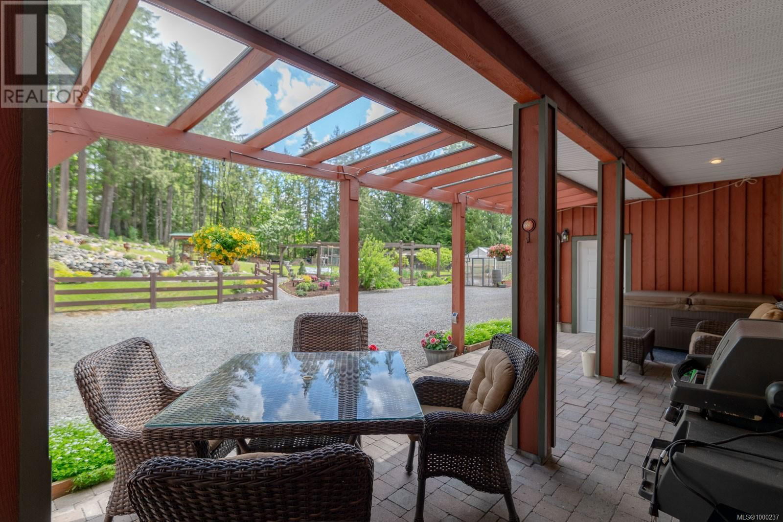 4426 COWICHAN LAKE ROAD Image 44