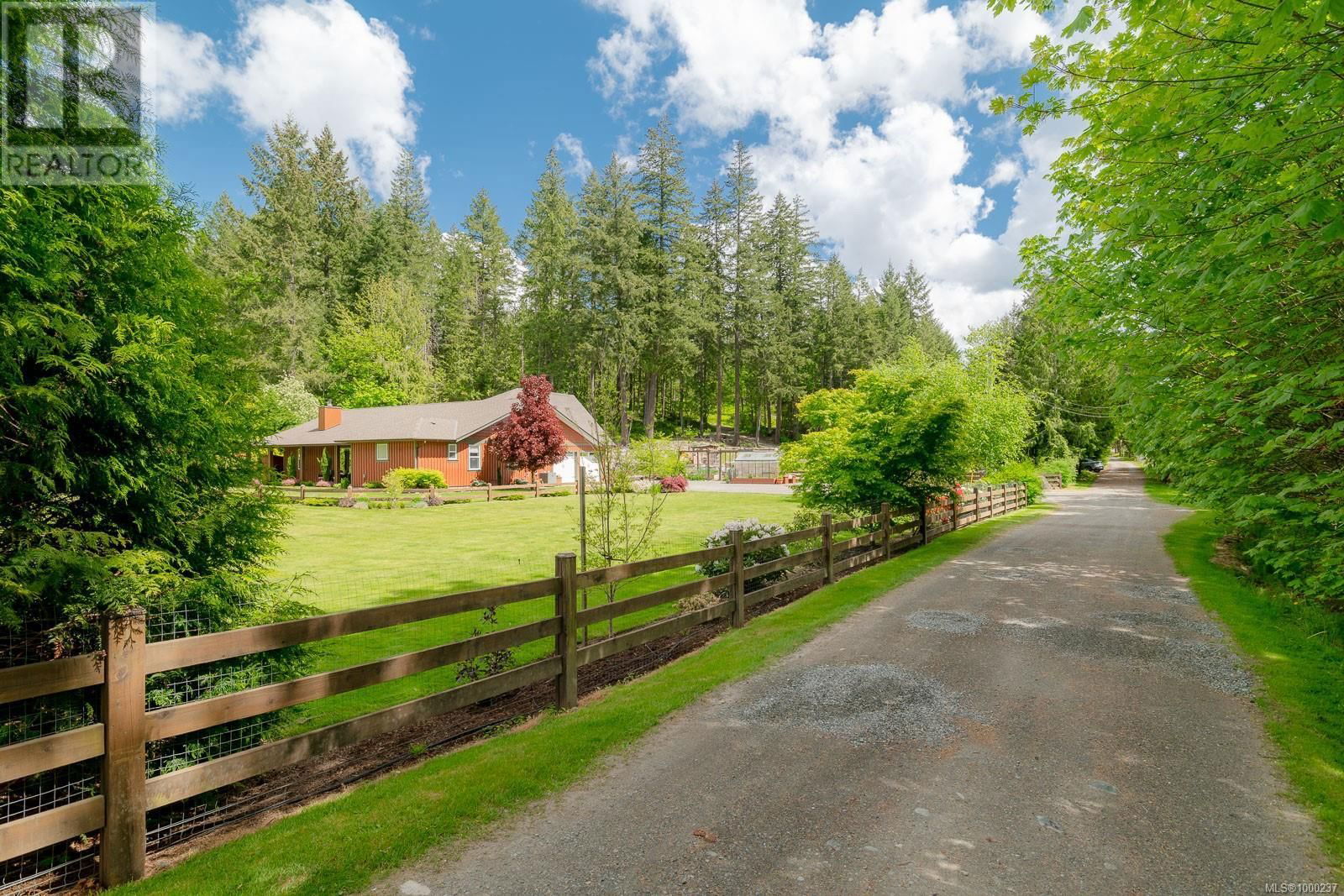 4426 COWICHAN LAKE ROAD Image 6