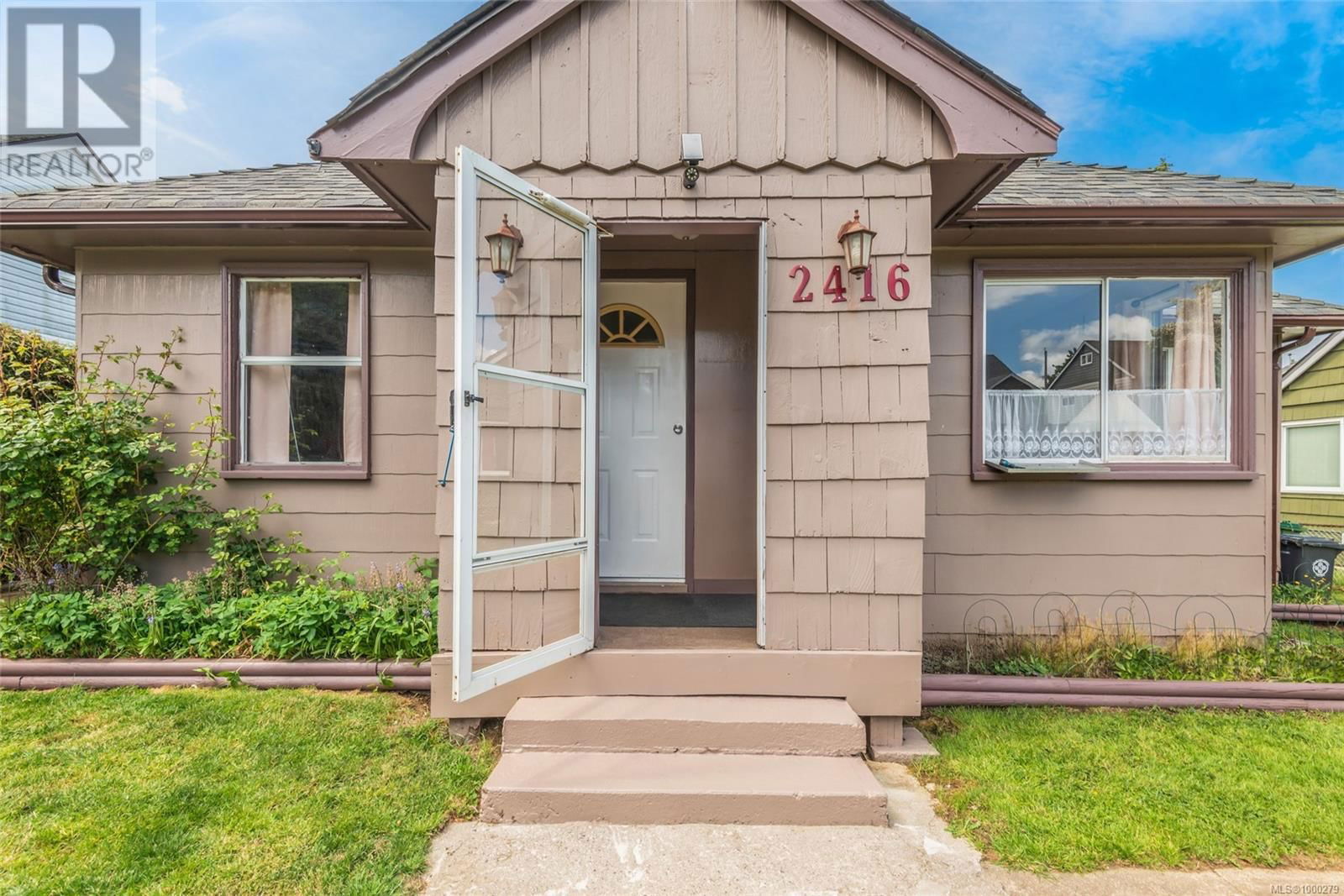 2416 9TH AVENUE Image 2
