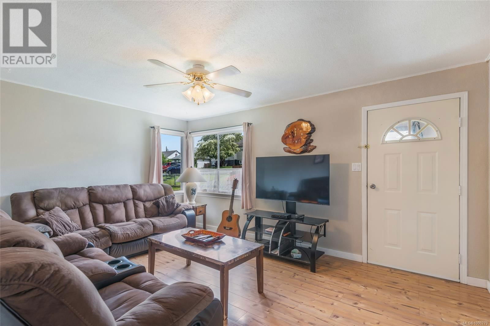 2416 9TH AVENUE Image 3