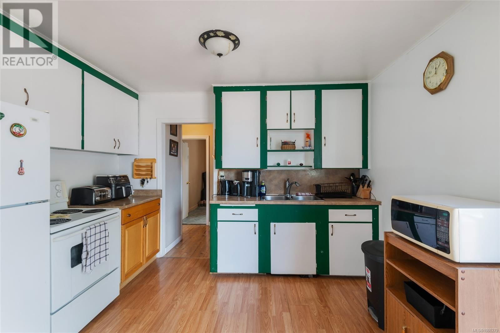 2416 9TH AVENUE Image 6