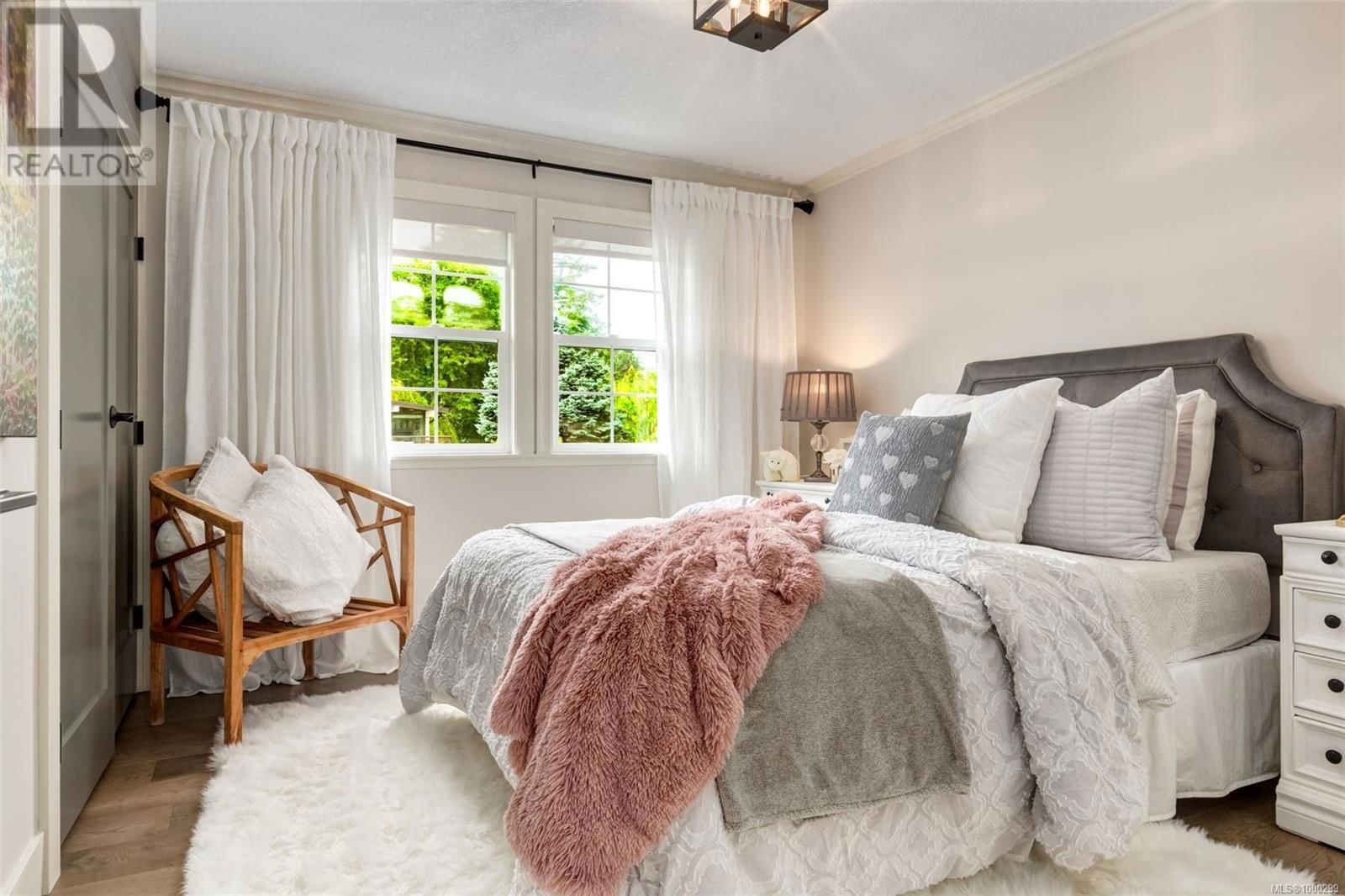 221 BLAIRGOWRIE PLACE Image 30