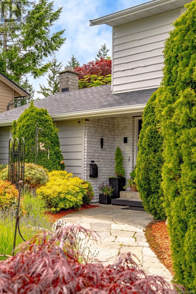 221 BLAIRGOWRIE PLACE Image 51