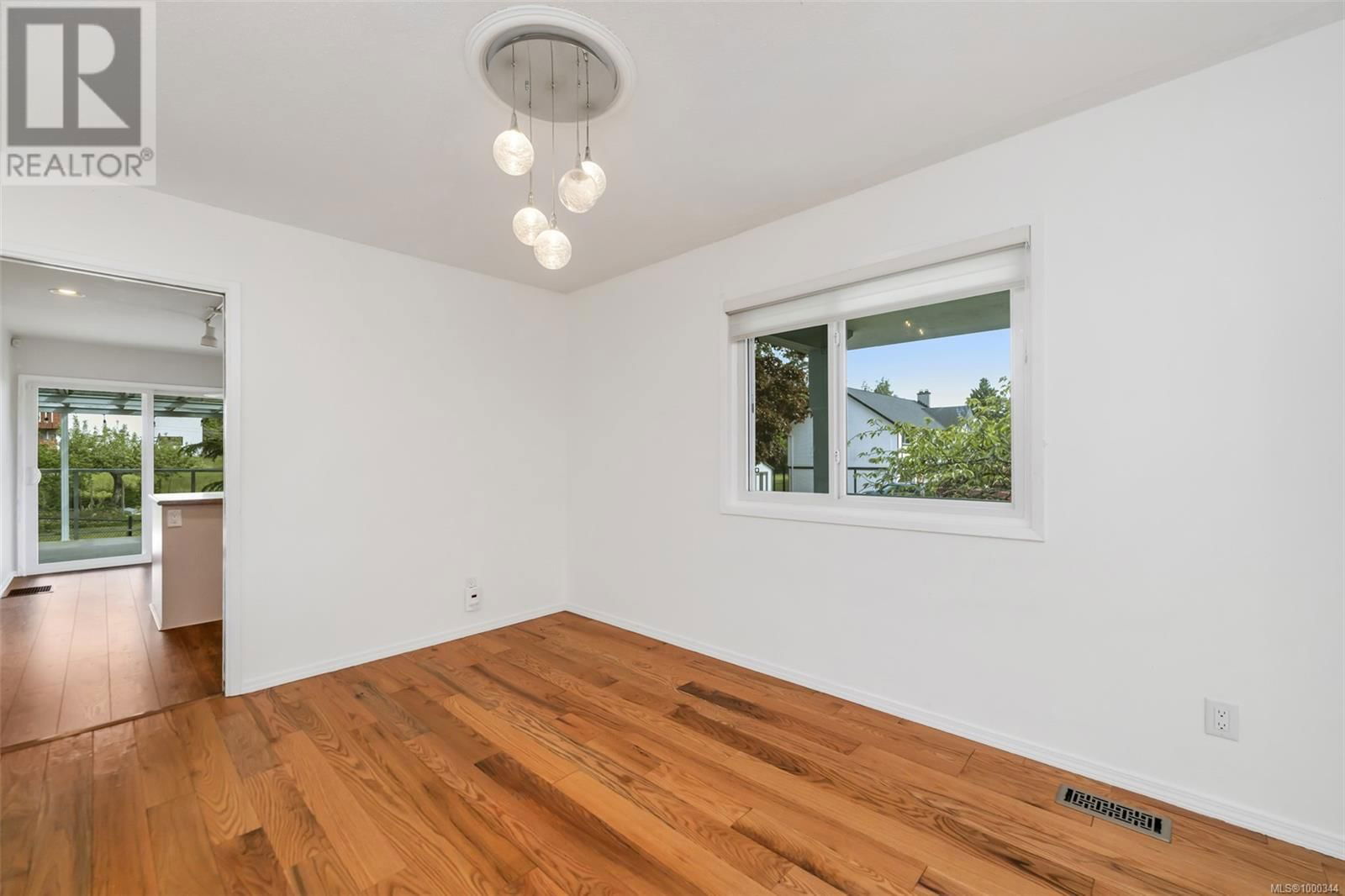 1616 SARITA PLACE Image 10