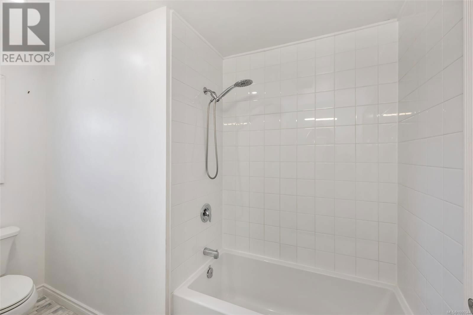 1616 SARITA PLACE Image 18