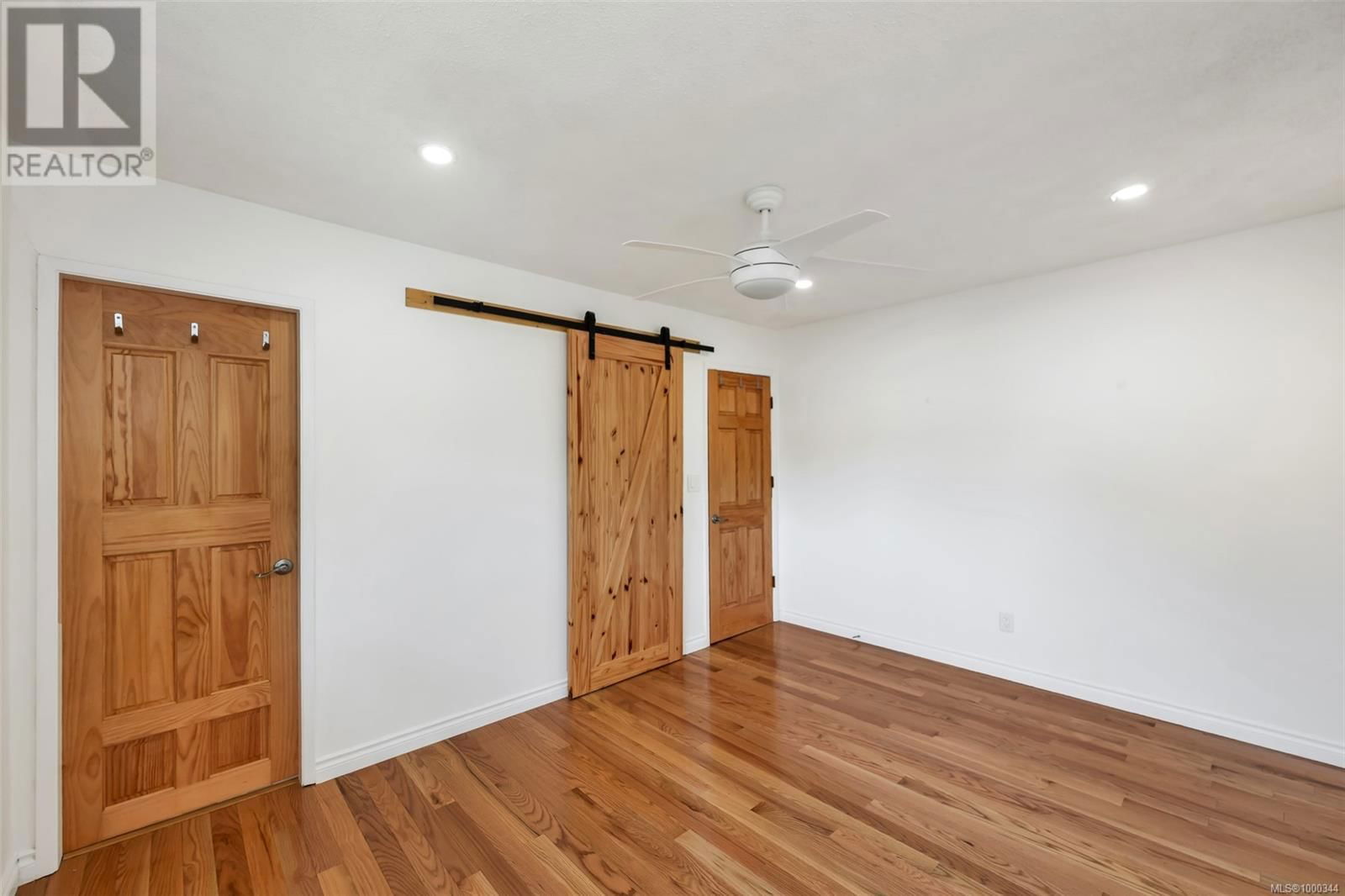 1616 SARITA PLACE Image 21