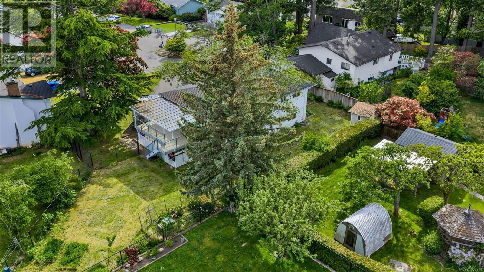 1616 SARITA PLACE Image 38