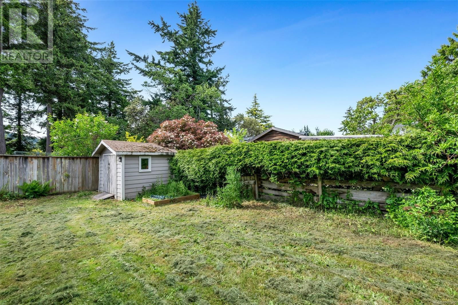 1616 SARITA PLACE Image 39