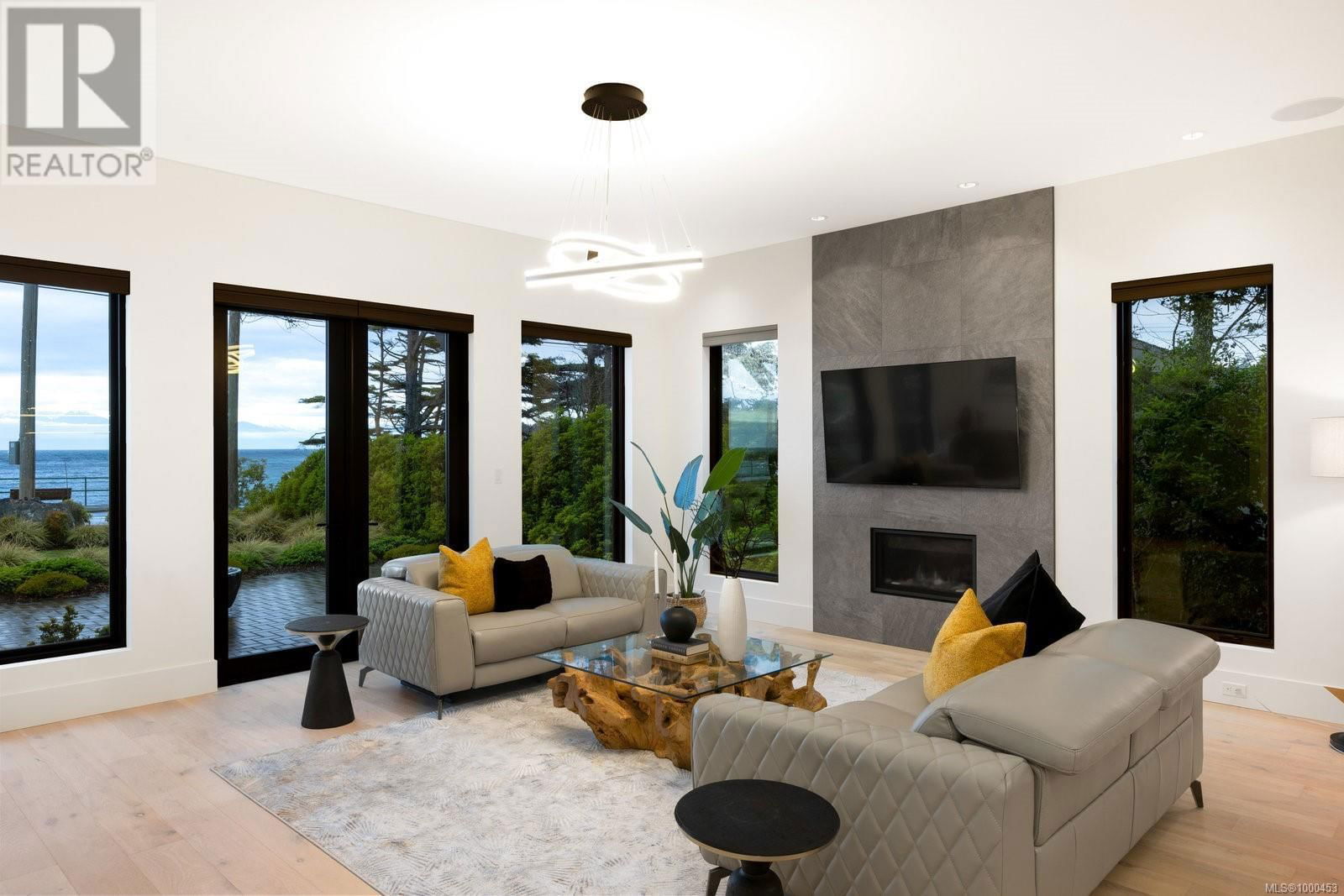 418 BEACH DRIVE Image 3