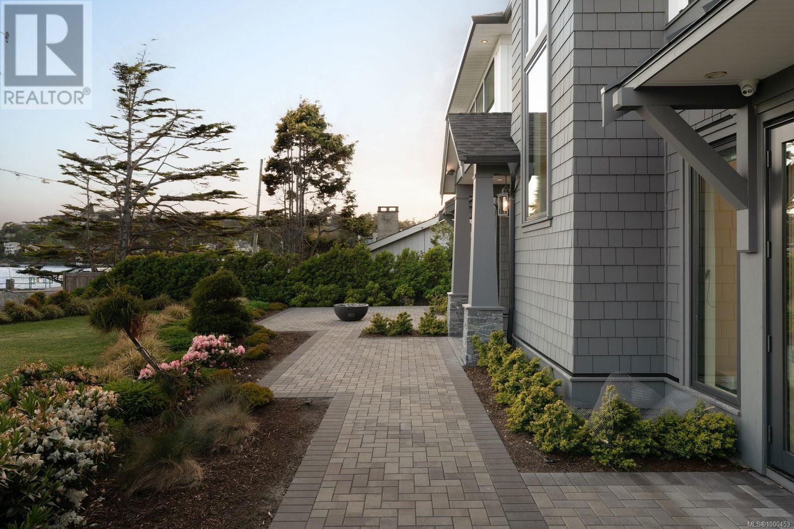 418 BEACH DRIVE Image 64