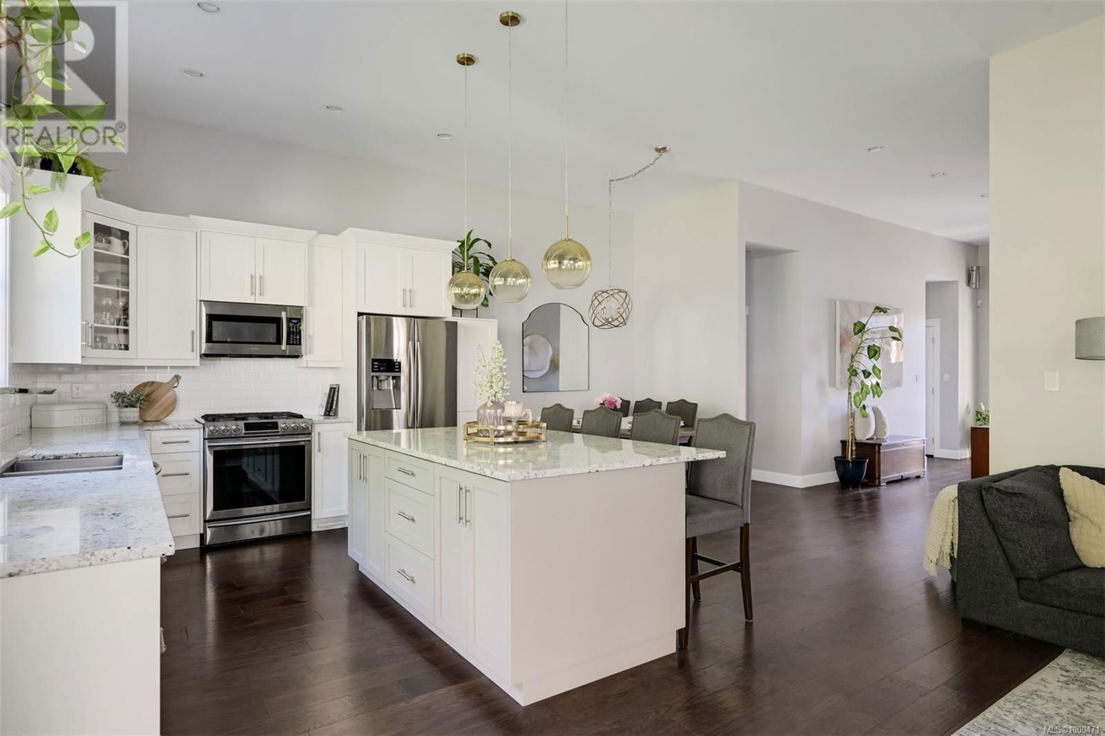856 HAYDEN PLACE Image 14