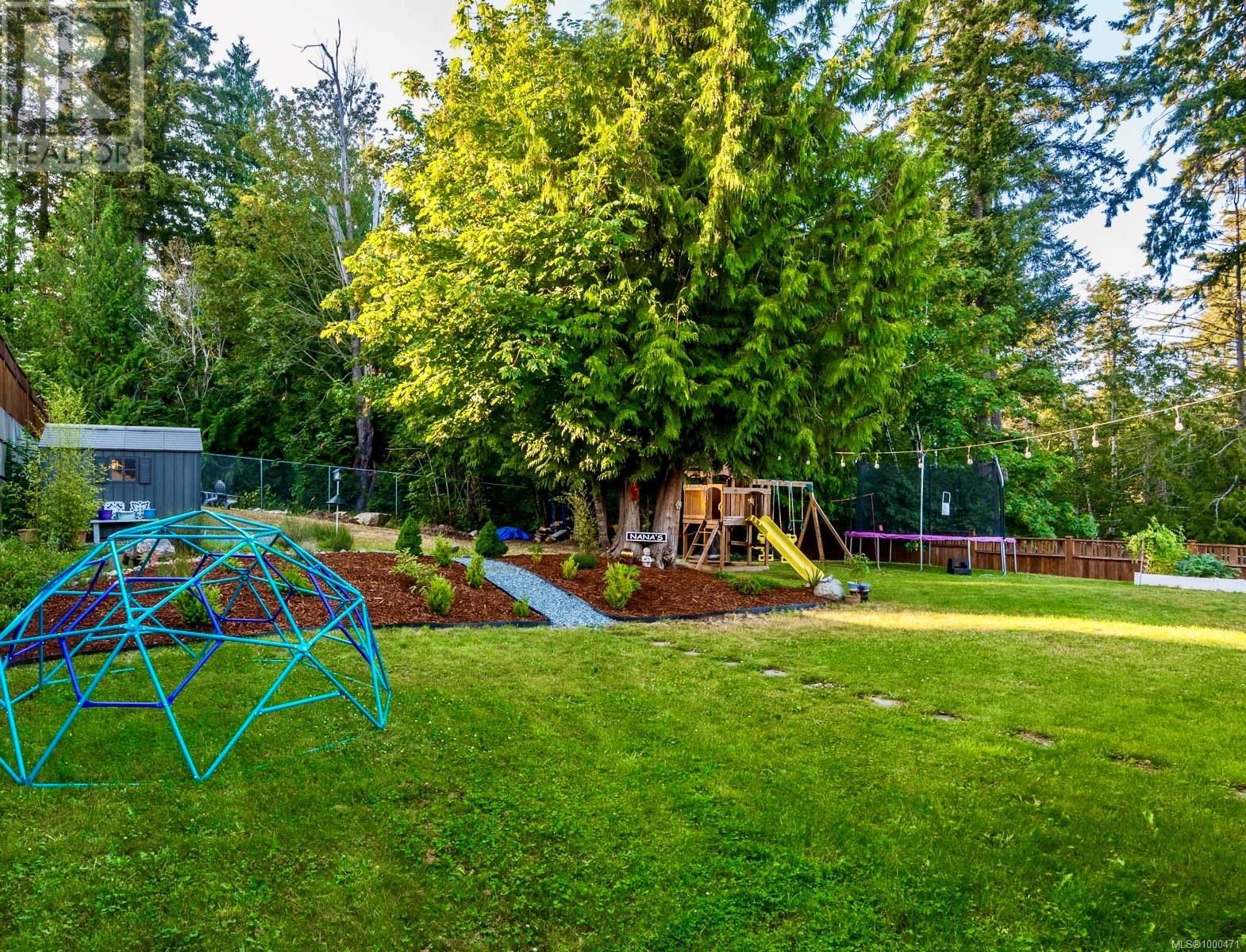 856 HAYDEN PLACE Image 3