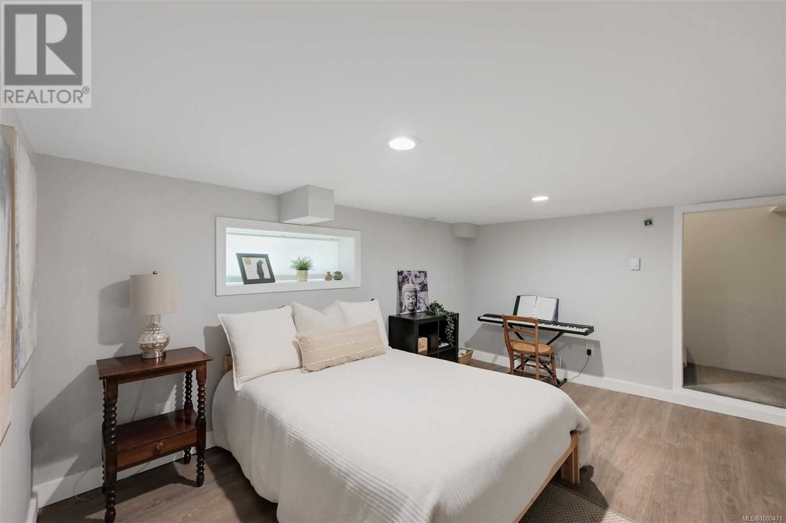856 HAYDEN PLACE Image 48