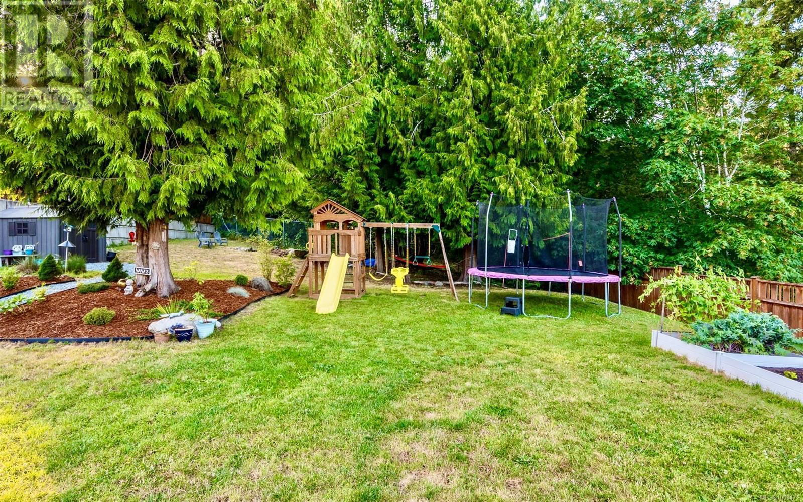 856 HAYDEN PLACE Image 54