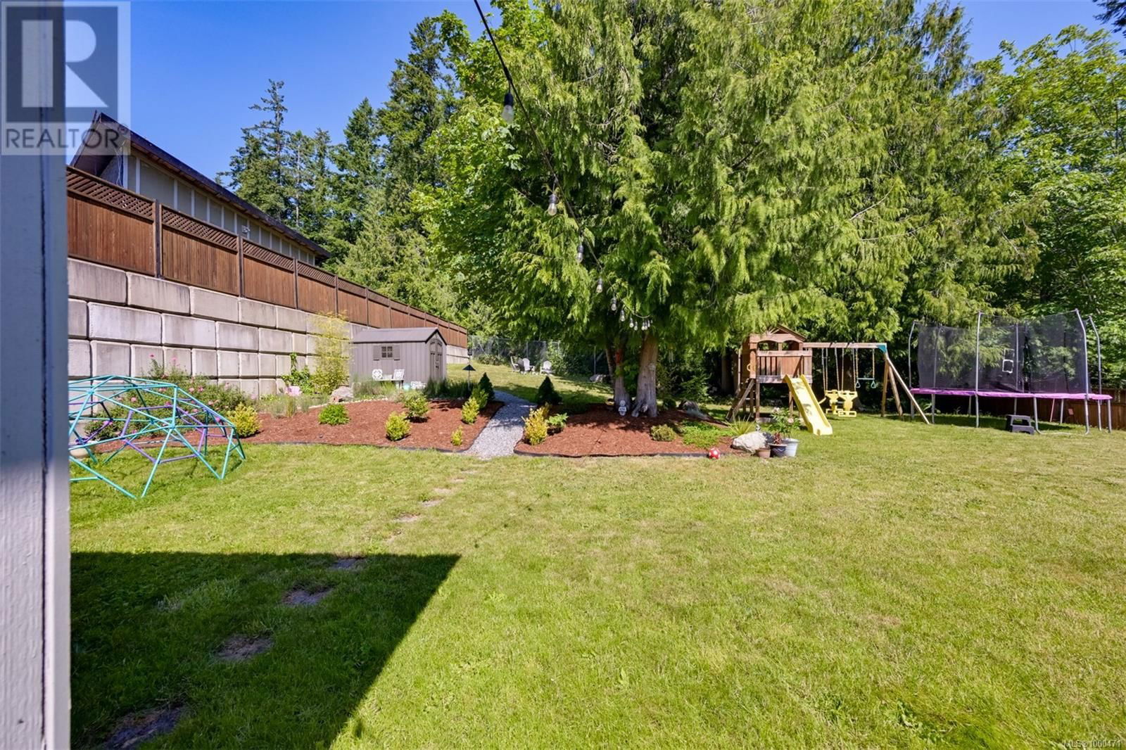 856 HAYDEN PLACE Image 63
