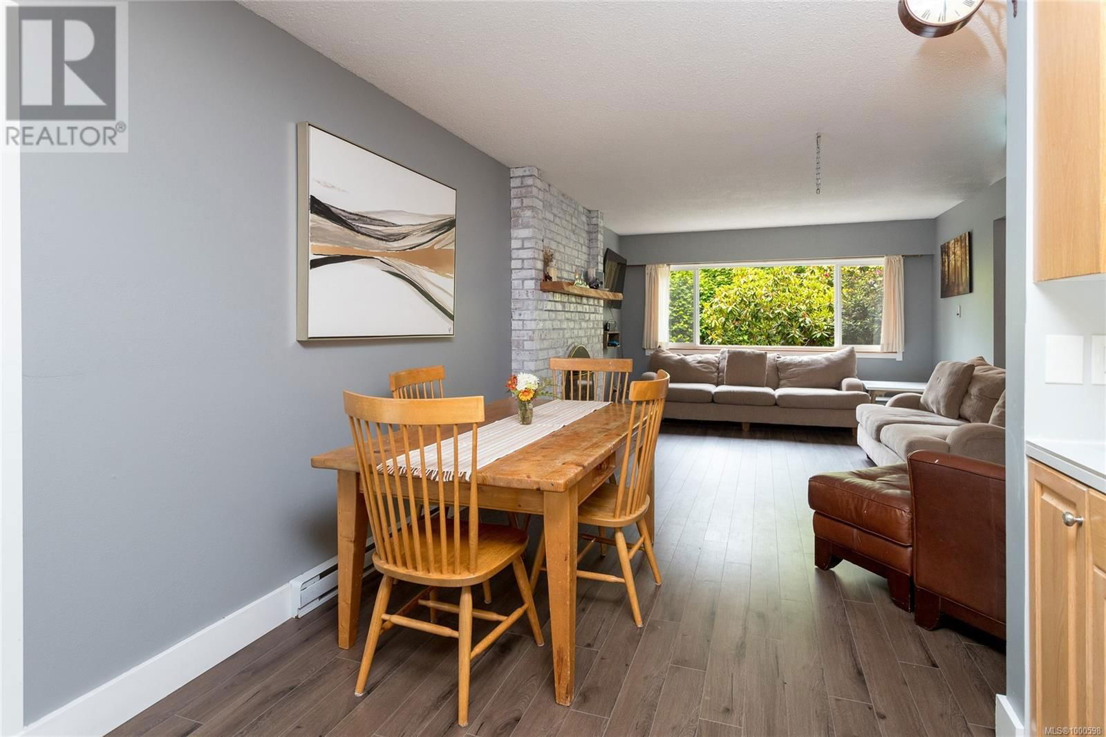 439 ATKINS AVENUE Image 17