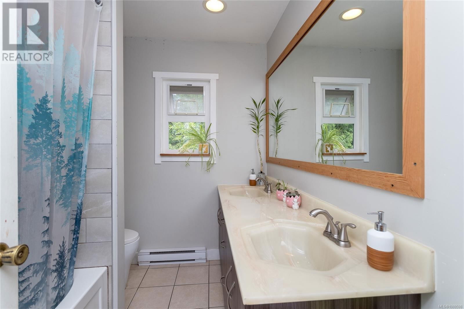 439 ATKINS AVENUE Image 25