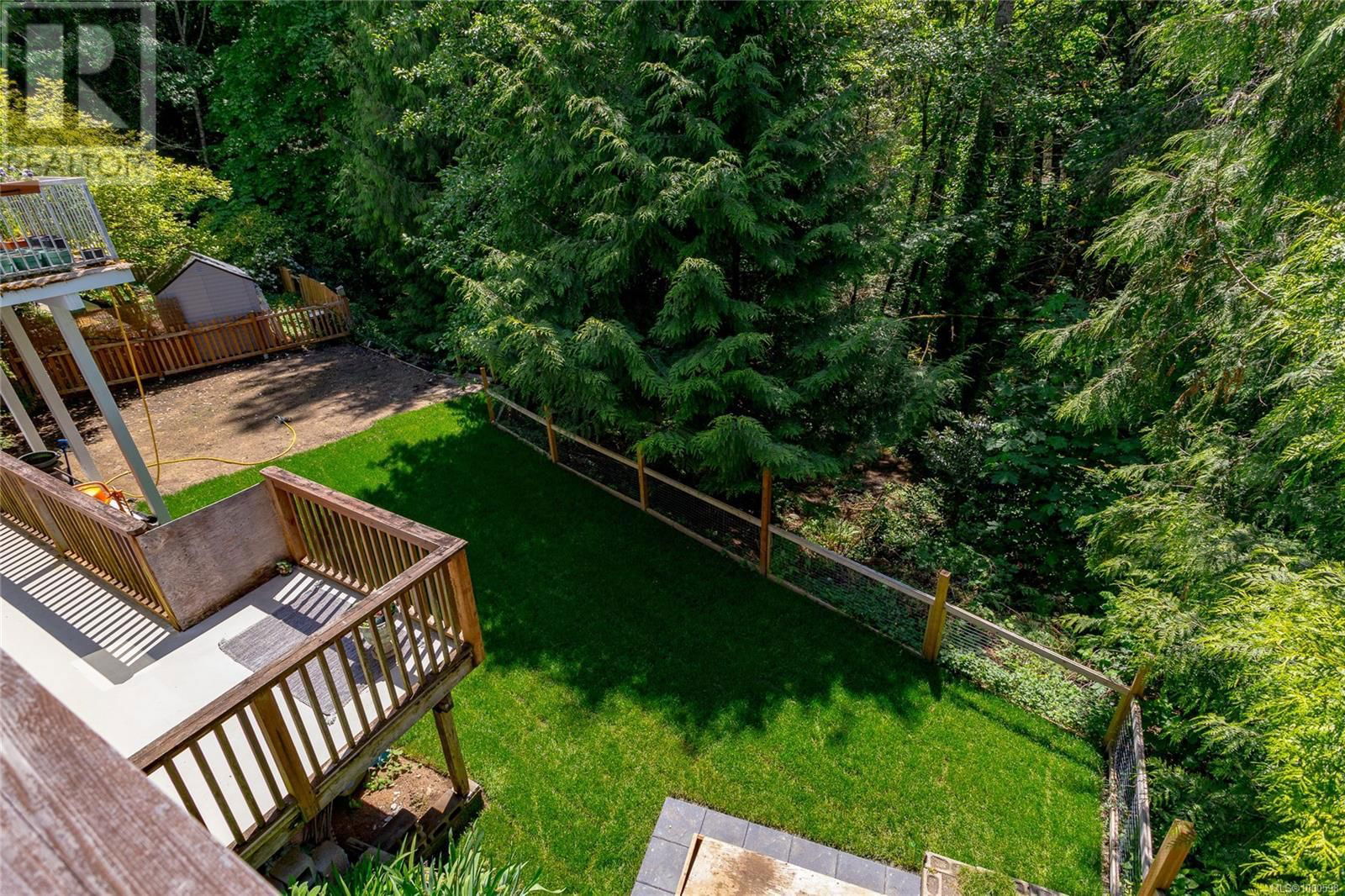 439 ATKINS AVENUE Image 36