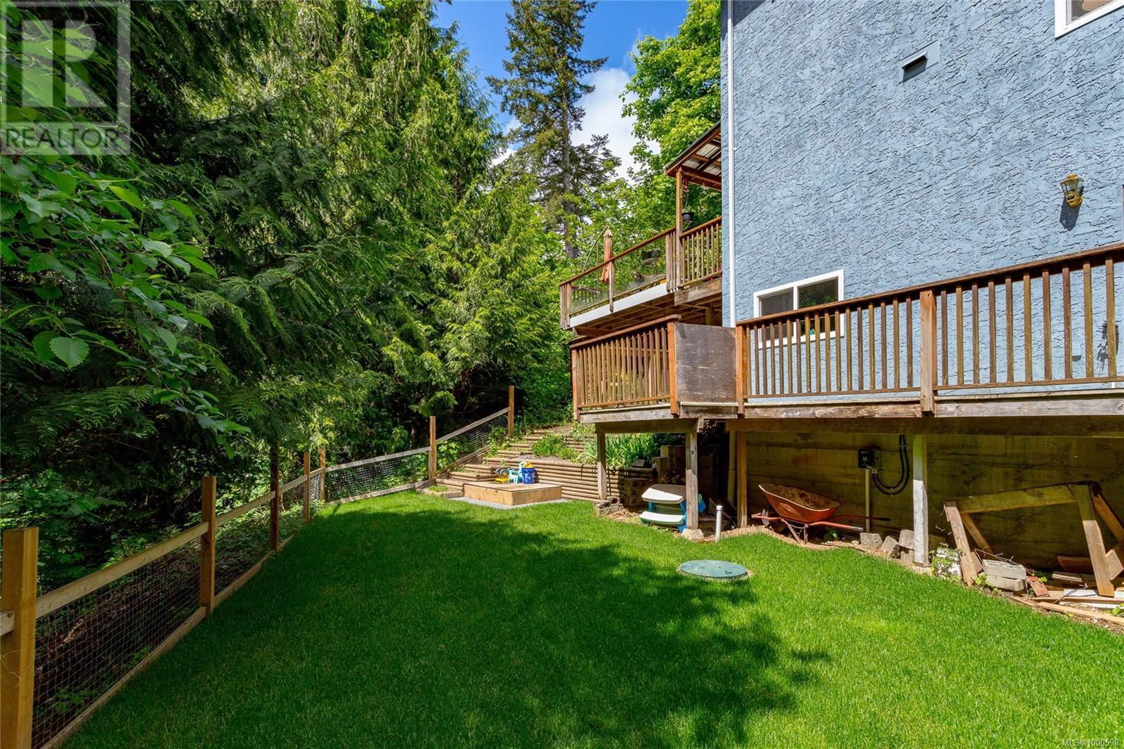 439 ATKINS AVENUE Image 40