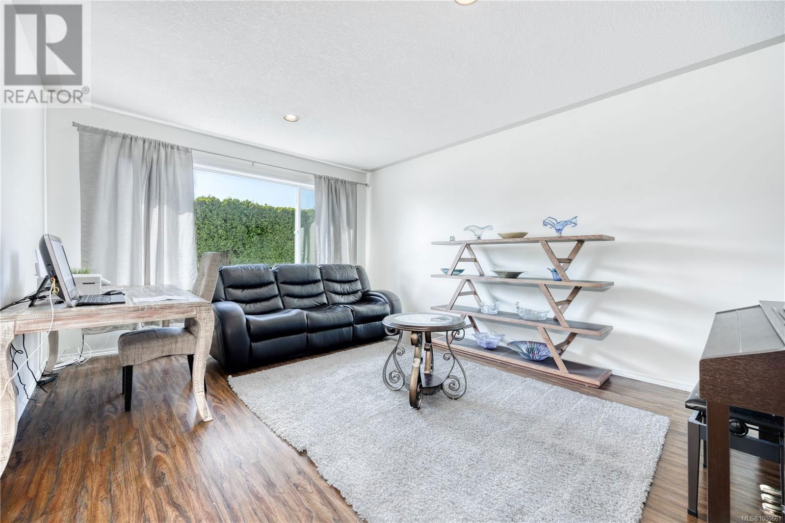 6282 MCROBB AVENUE Image 16