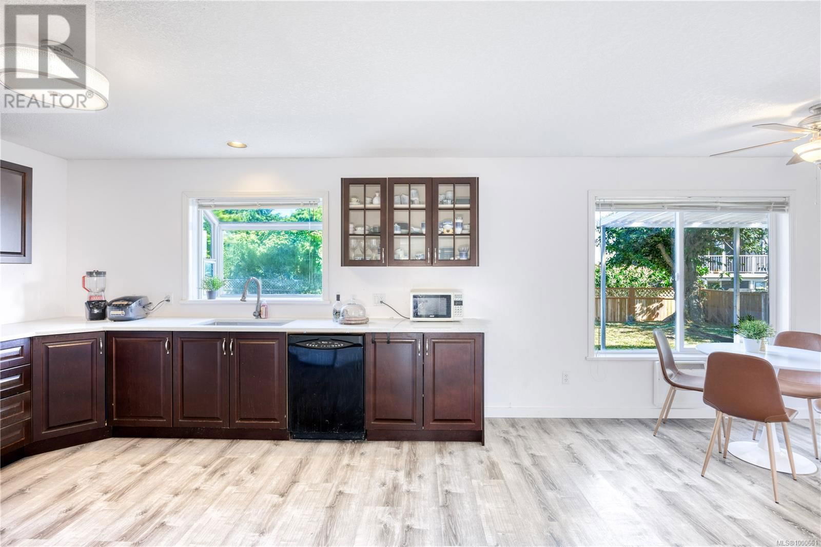 6282 MCROBB AVENUE Image 20