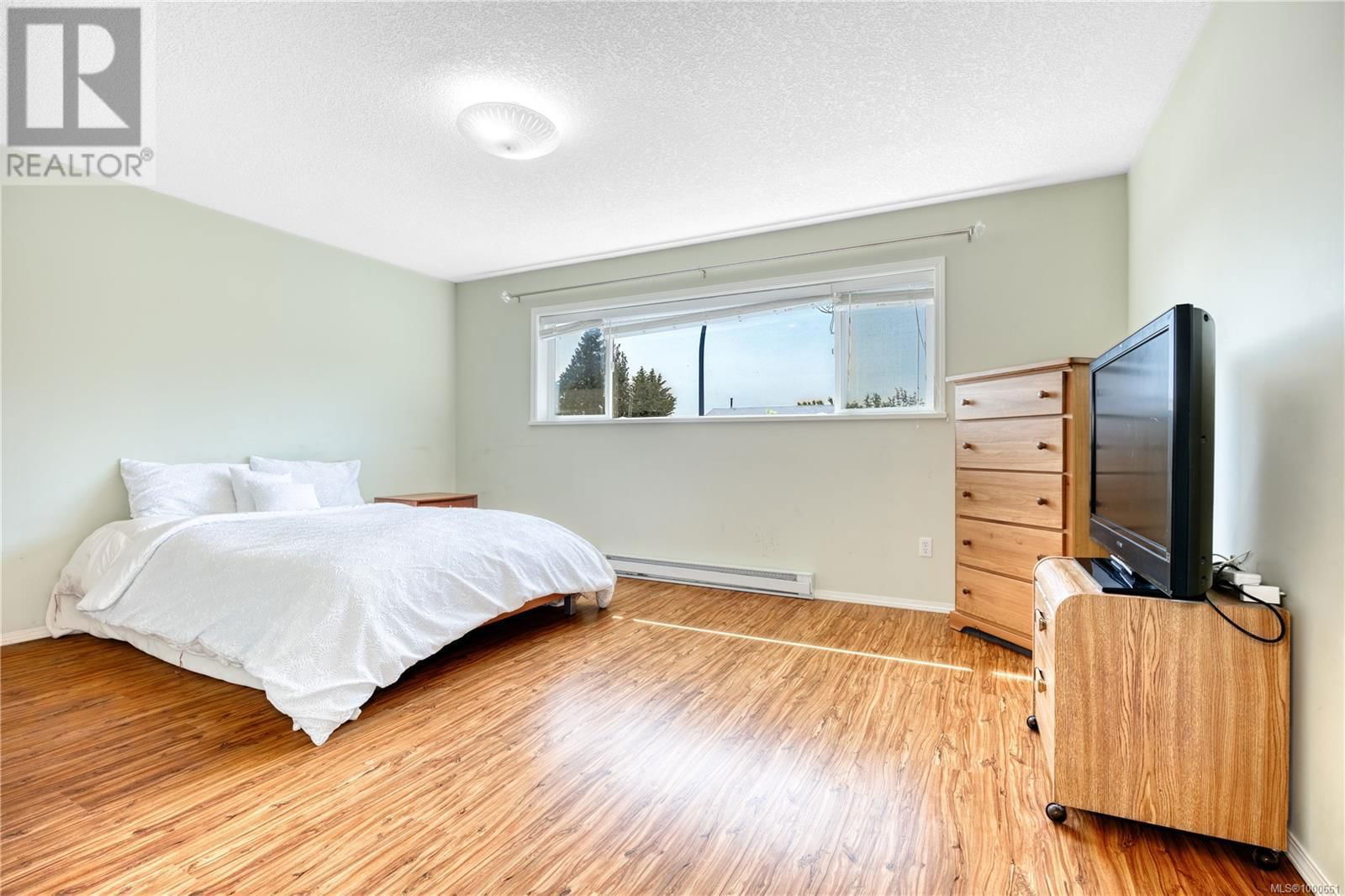 6282 MCROBB AVENUE Image 37