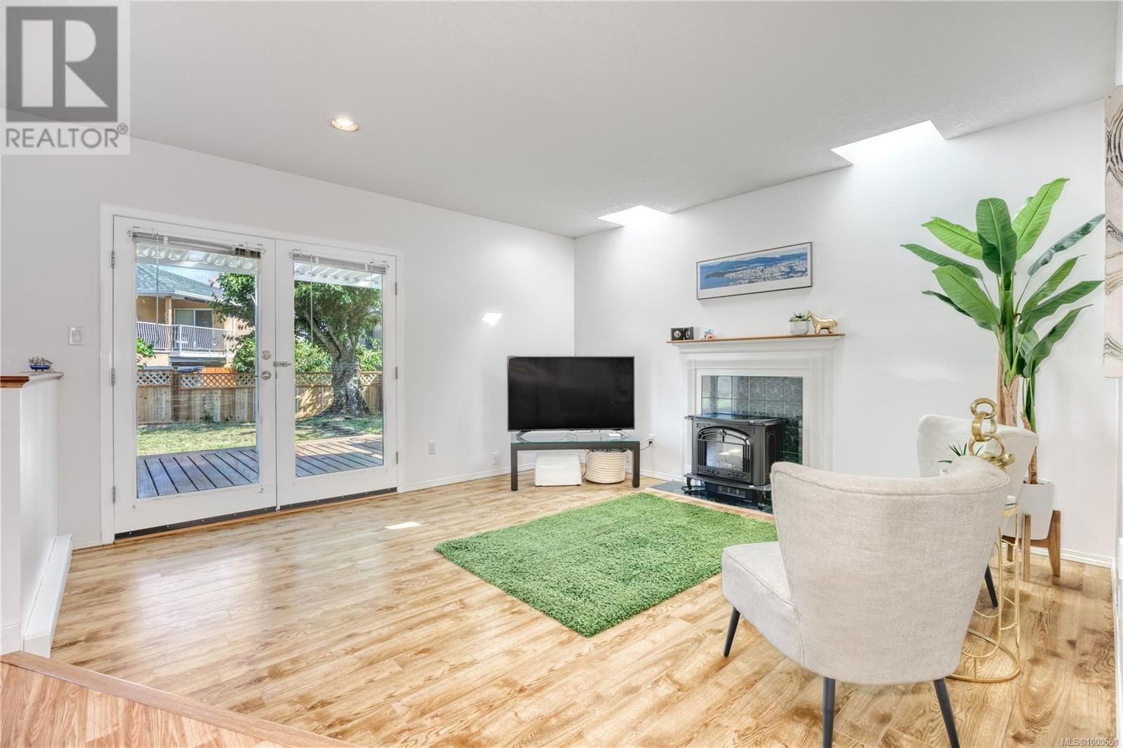 6282 MCROBB AVENUE Image 4