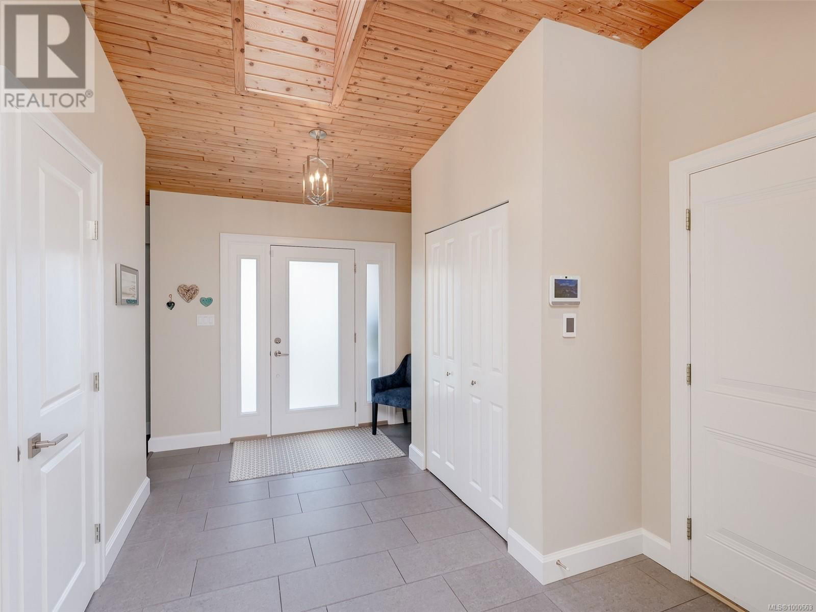 711 DEMEL PLACE Image 15
